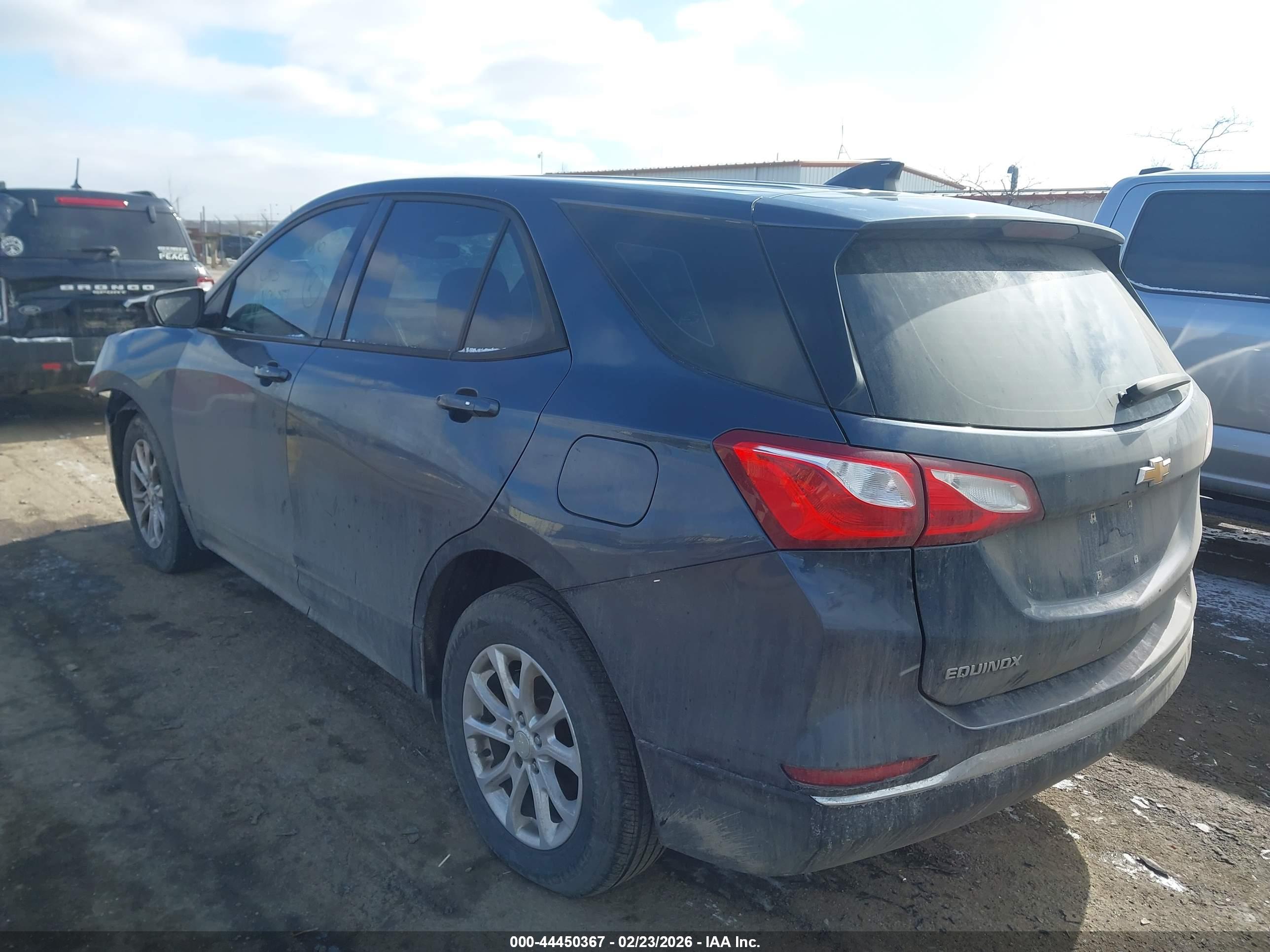 CHEVROLET EQUINOX image 3