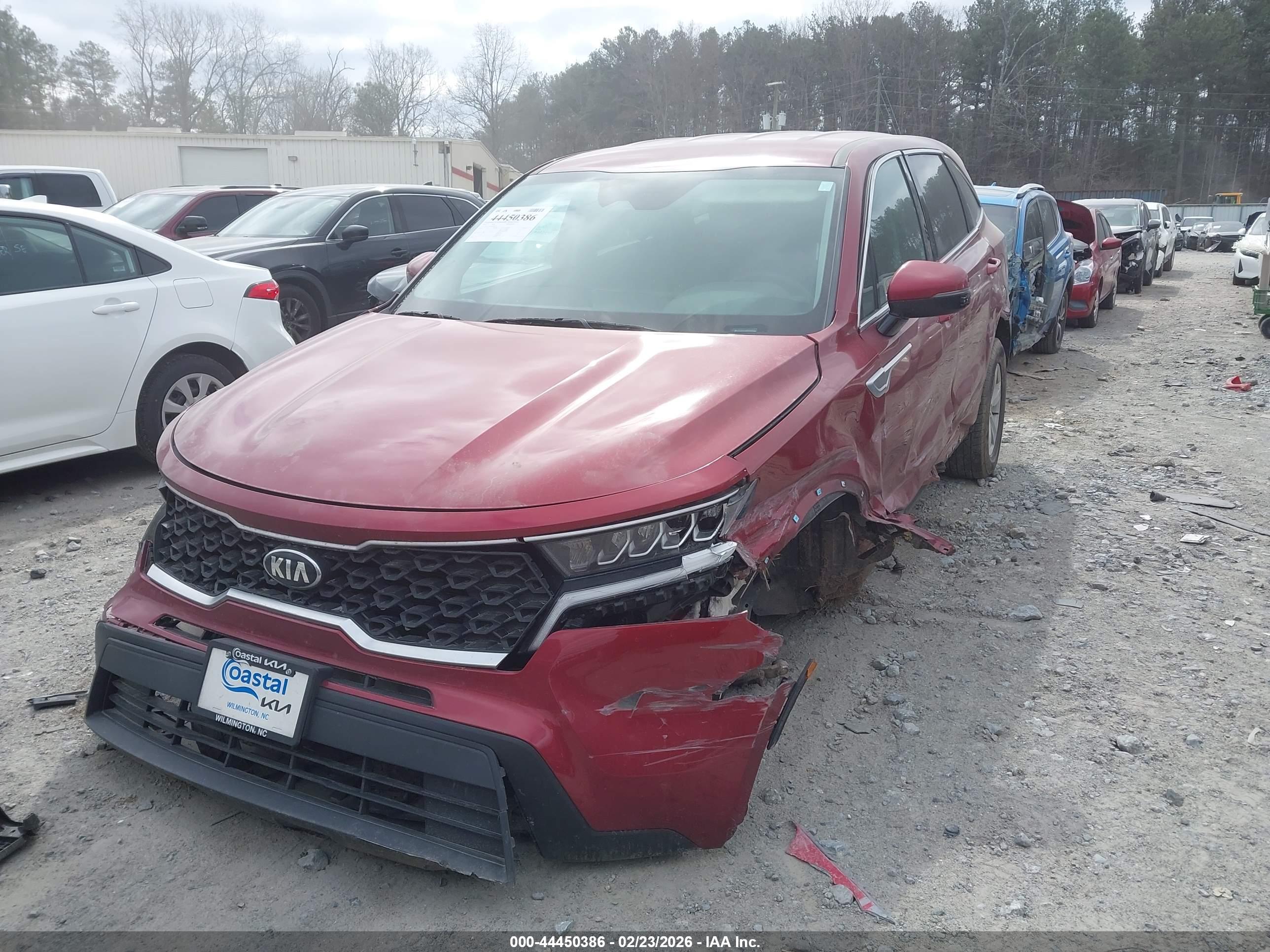 KIA SORENTO image 2