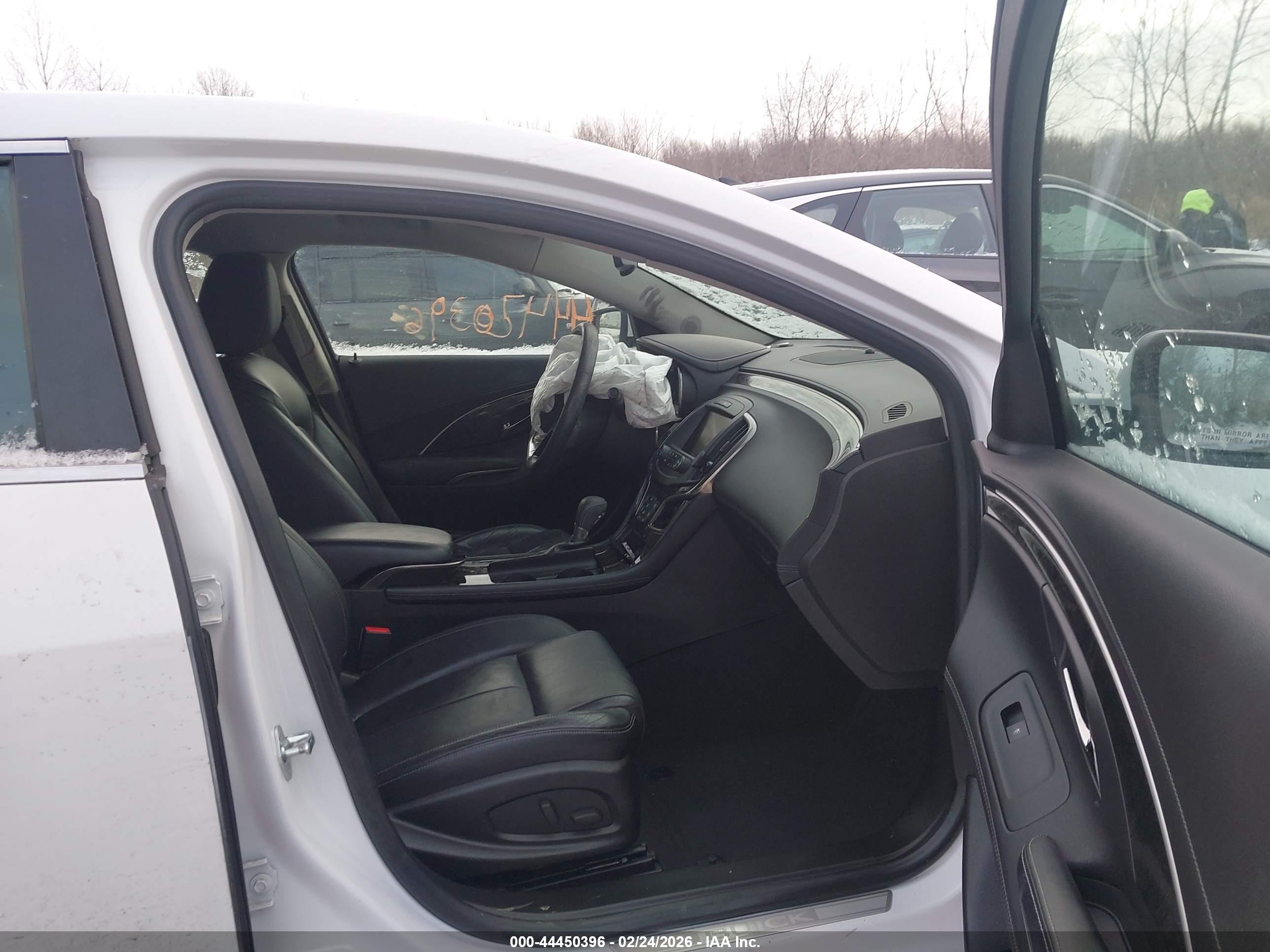 BUICK LACROSSE image 5