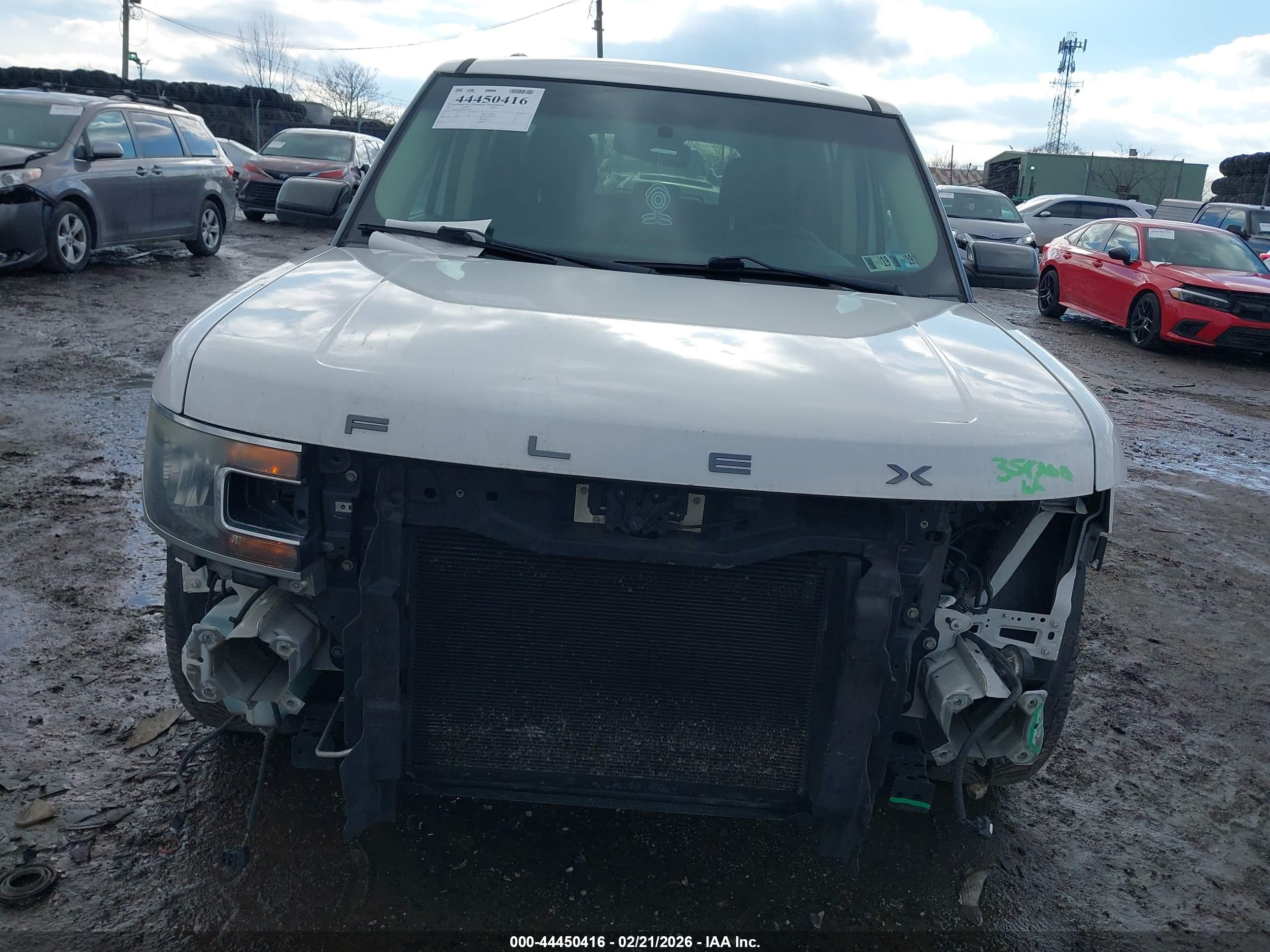 FORD FLEX image 6