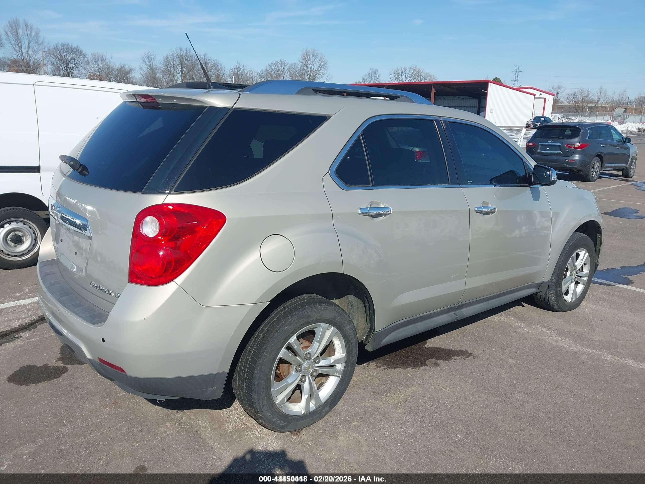 CHEVROLET EQUINOX image 4