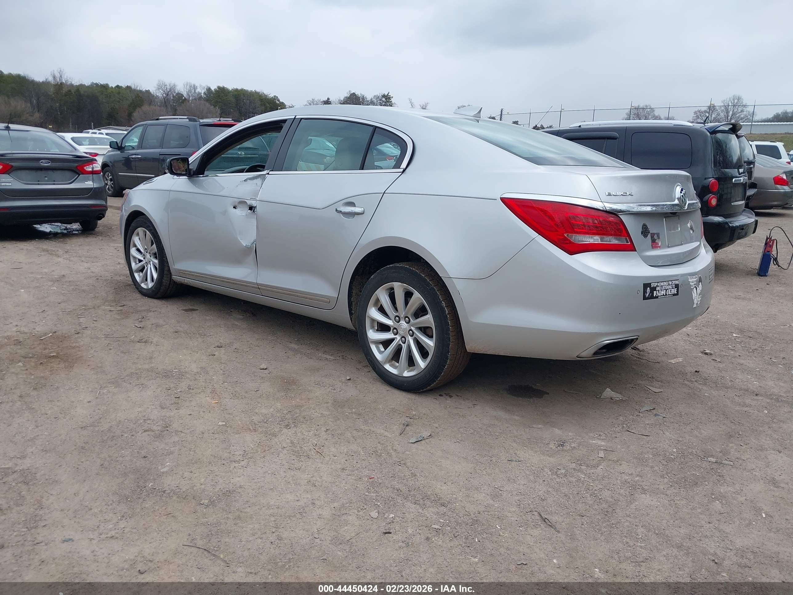 BUICK LACROSSE image 3