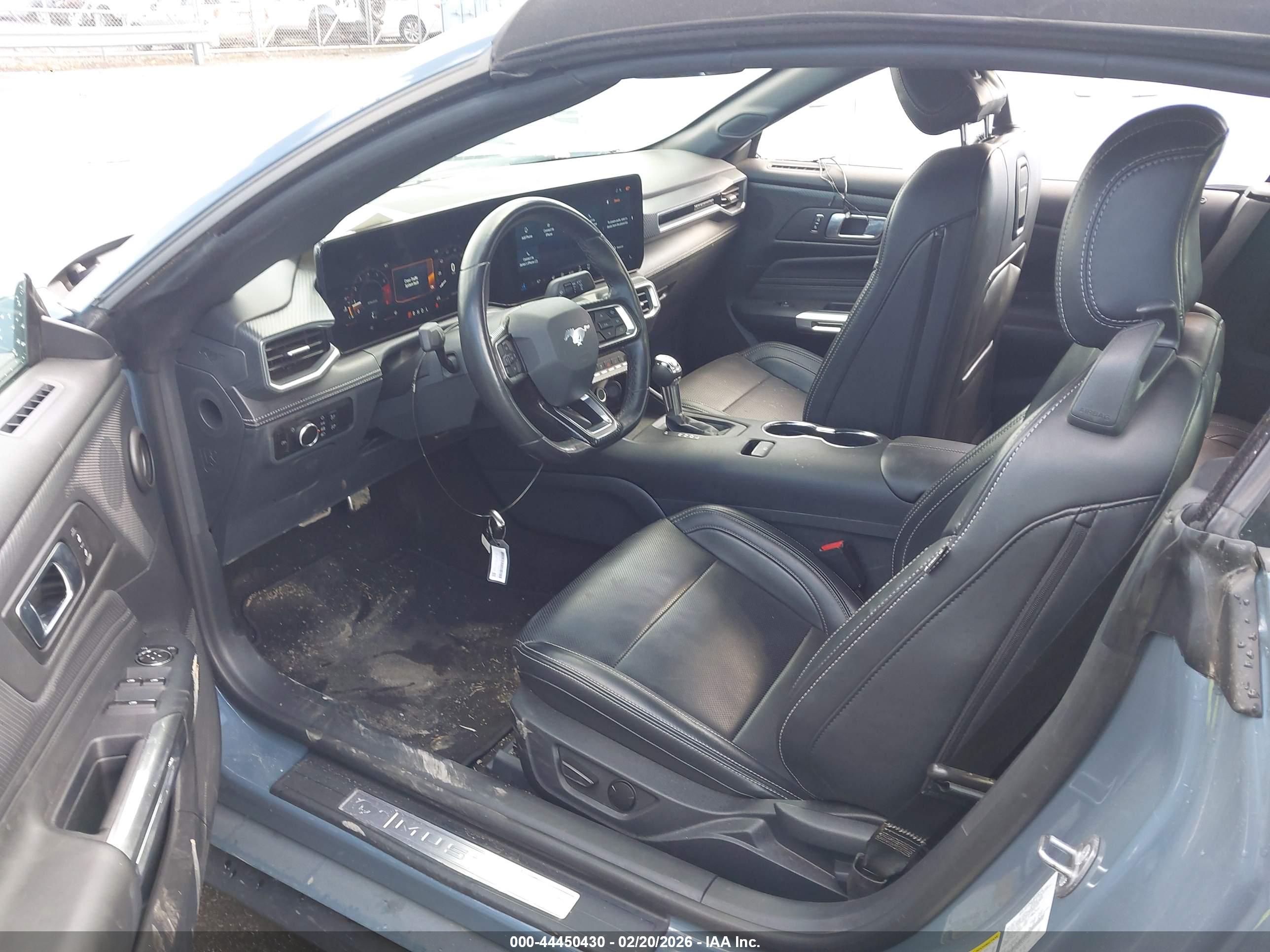 FORD MUSTANG image 5