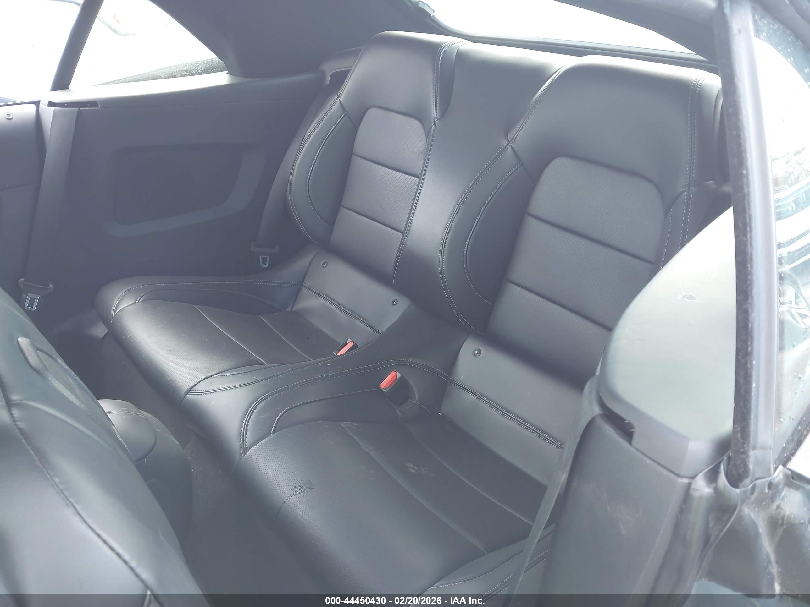 FORD MUSTANG image 8