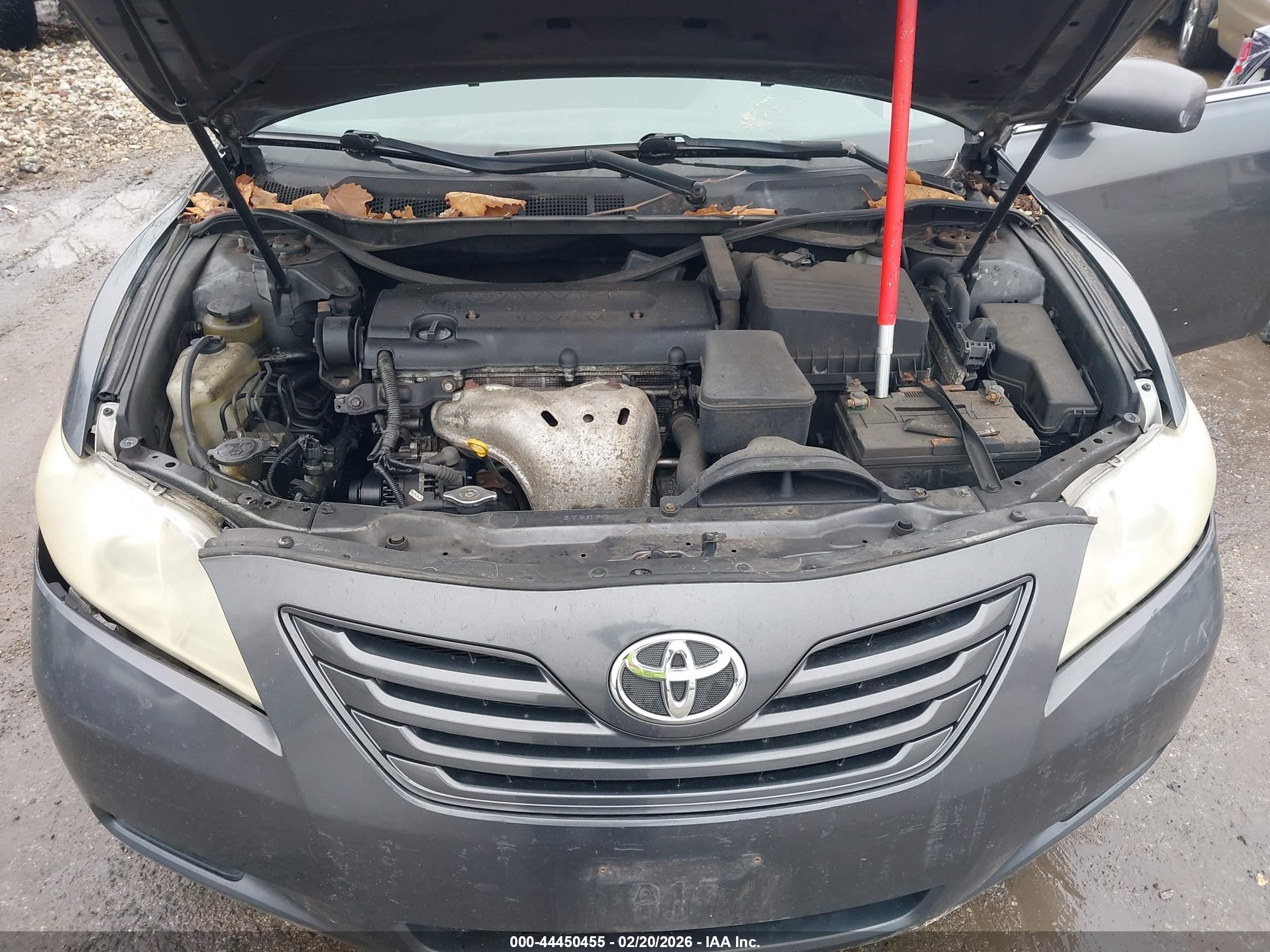 TOYOTA CAMRY image 10