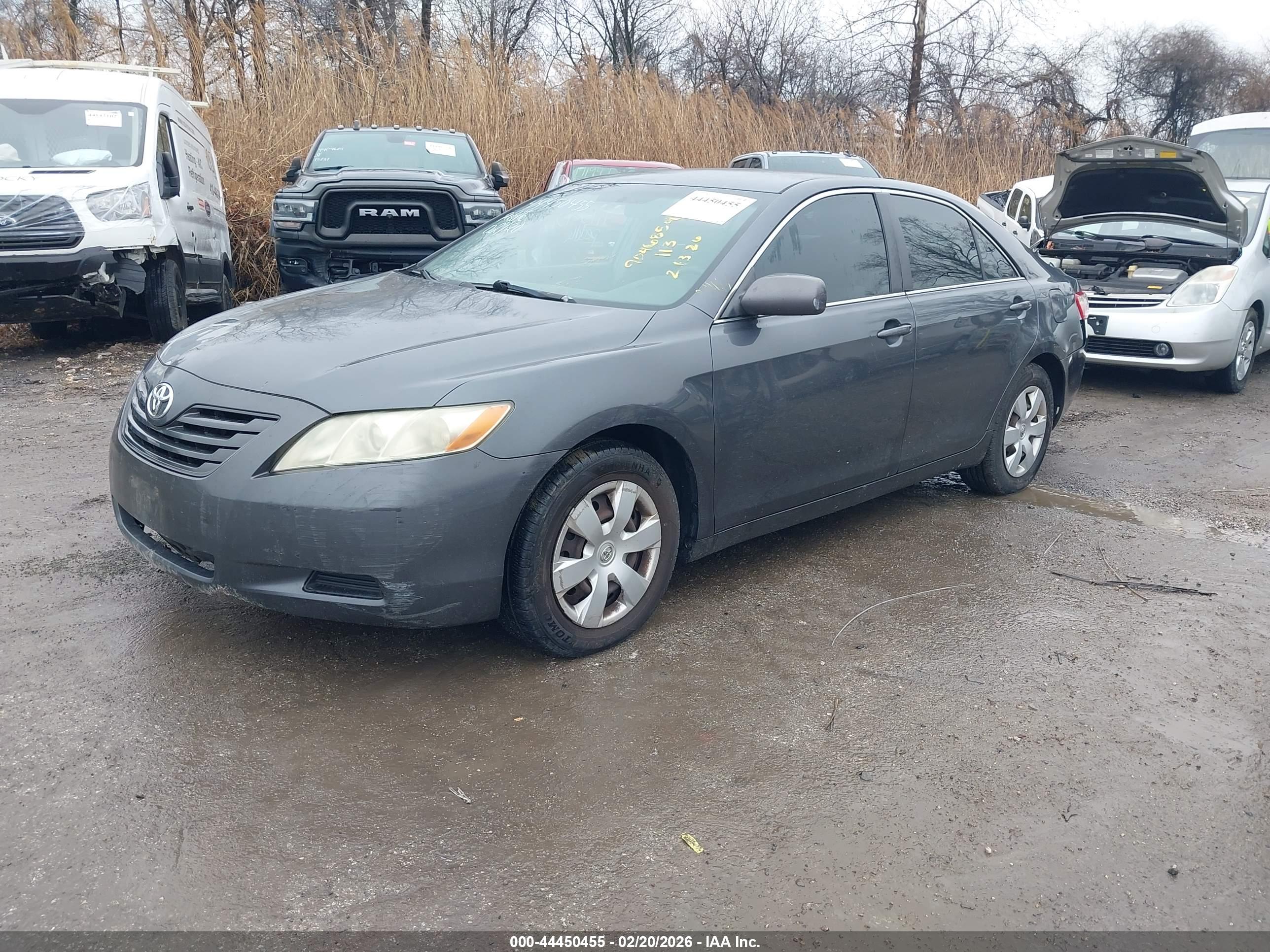 TOYOTA CAMRY image 2