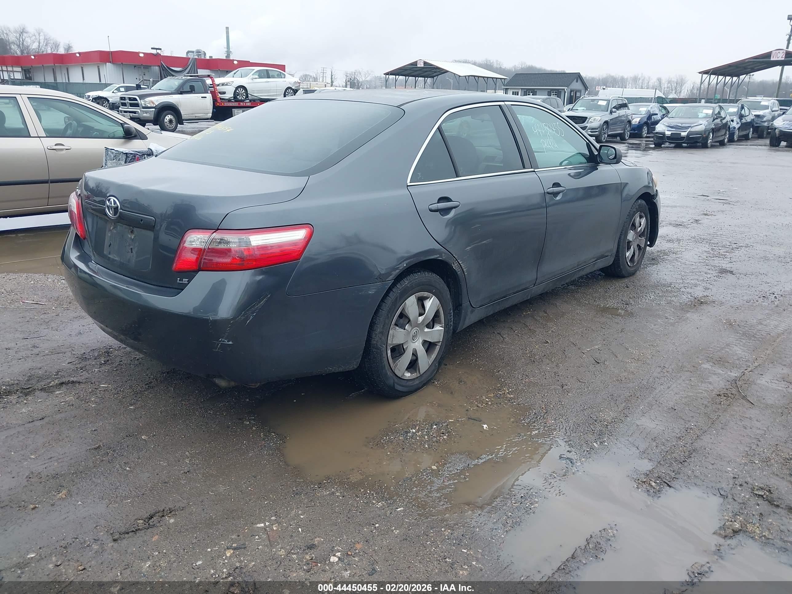 TOYOTA CAMRY image 4