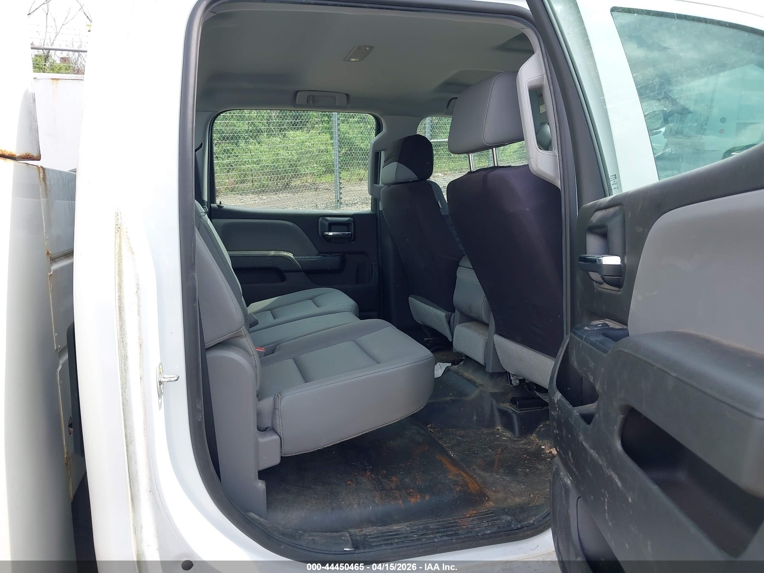 CHEVROLET SILVERADO image 7
