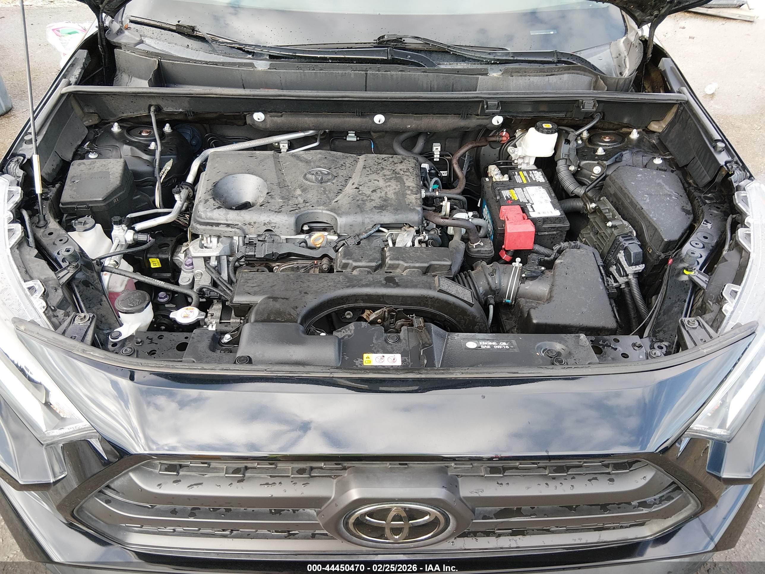 TOYOTA RAV4 image 10