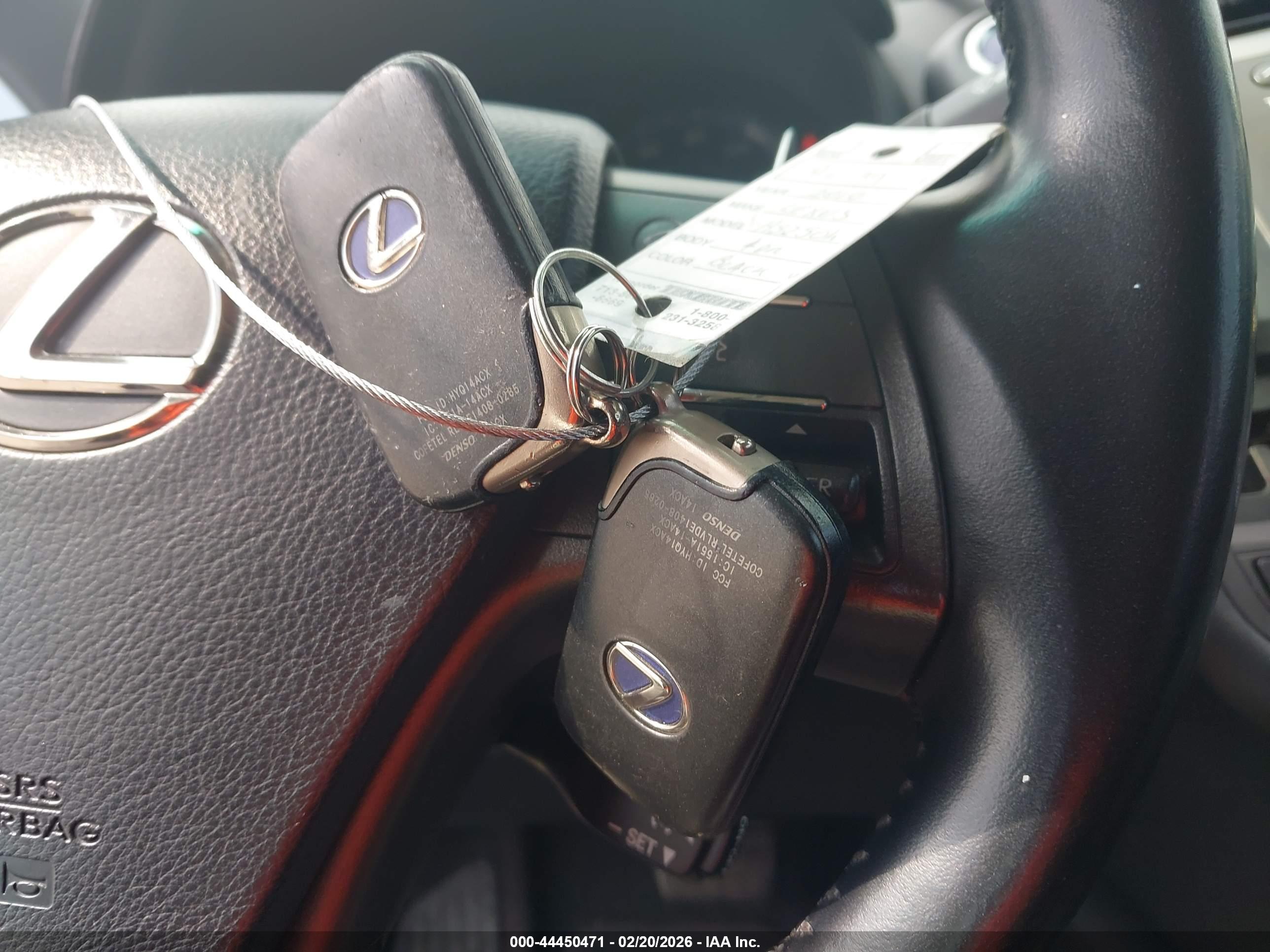 LEXUS HS image 11