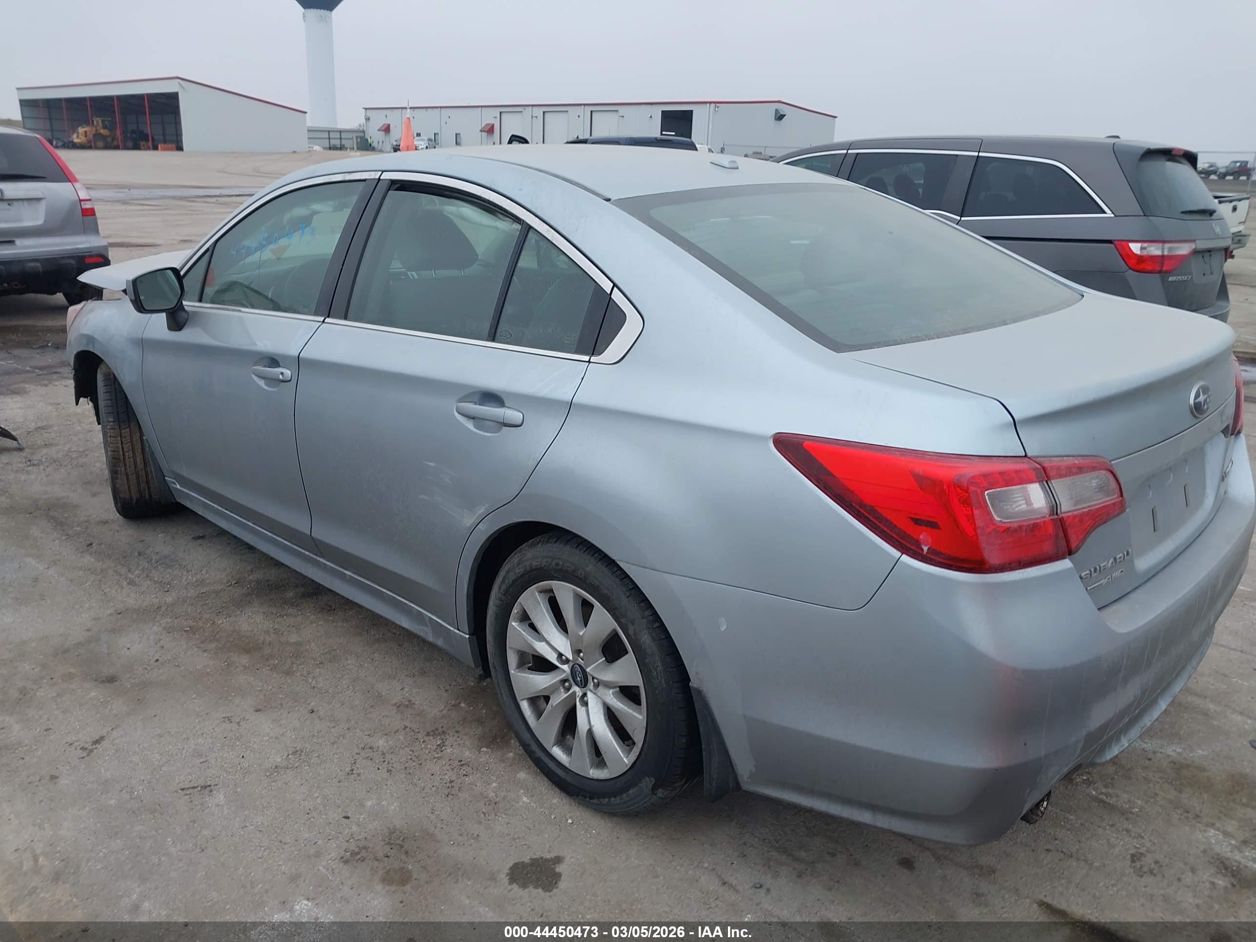 SUBARU LEGACY image 3
