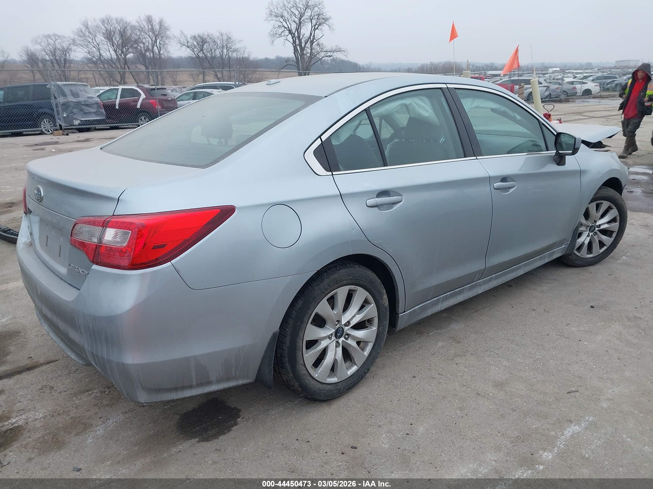 SUBARU LEGACY image 4