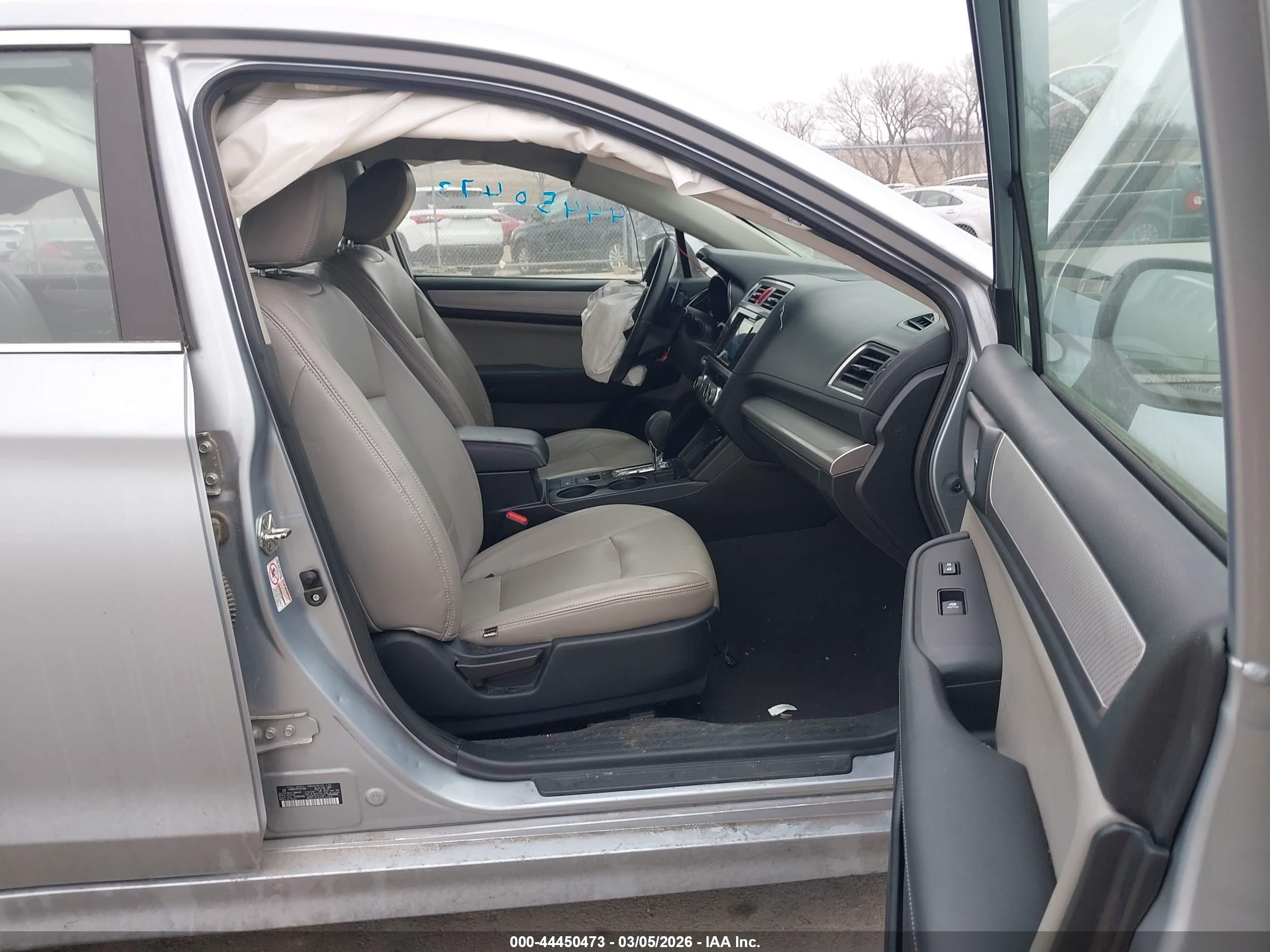 SUBARU LEGACY image 5