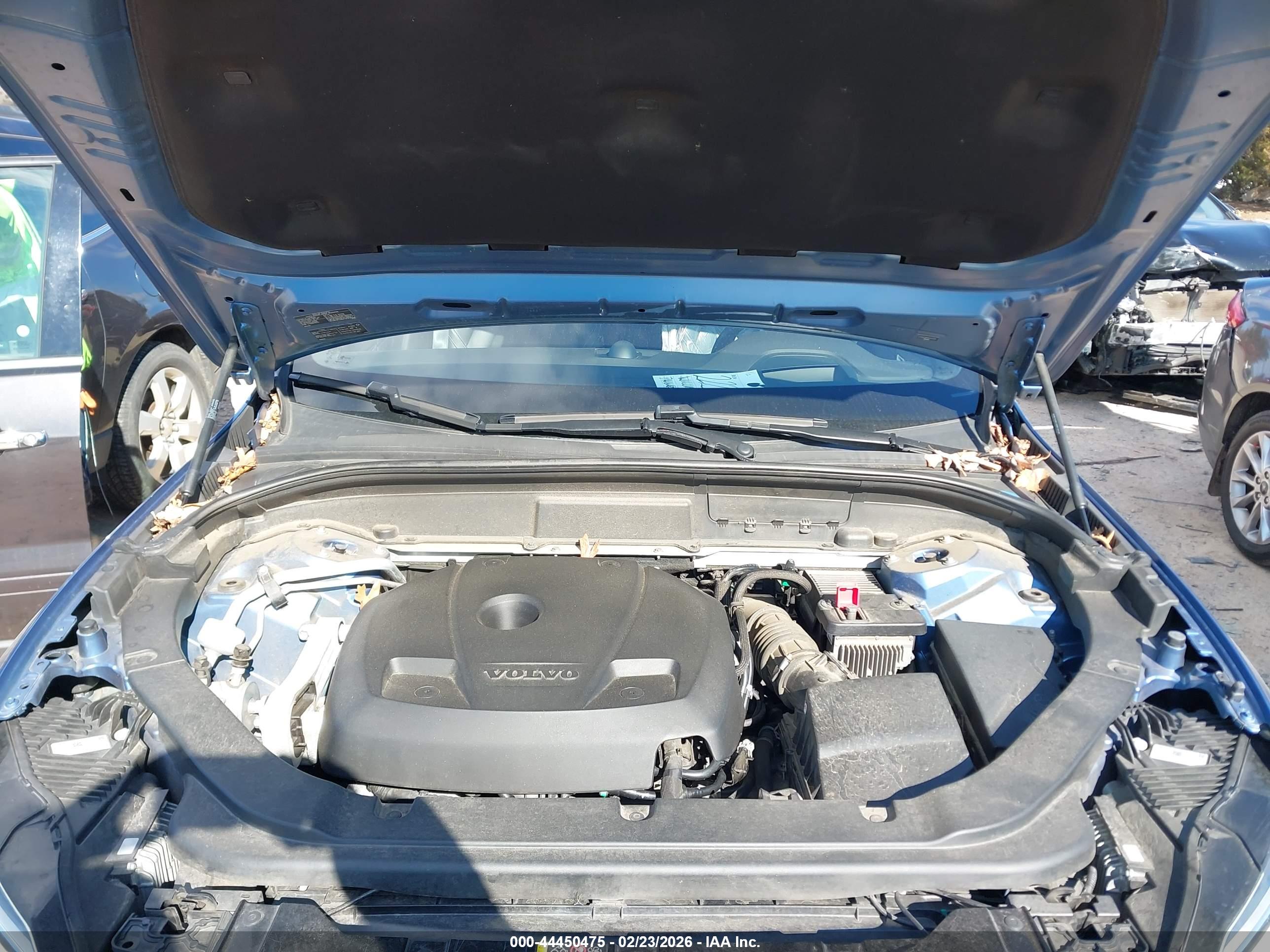 VOLVO XC60 image 10