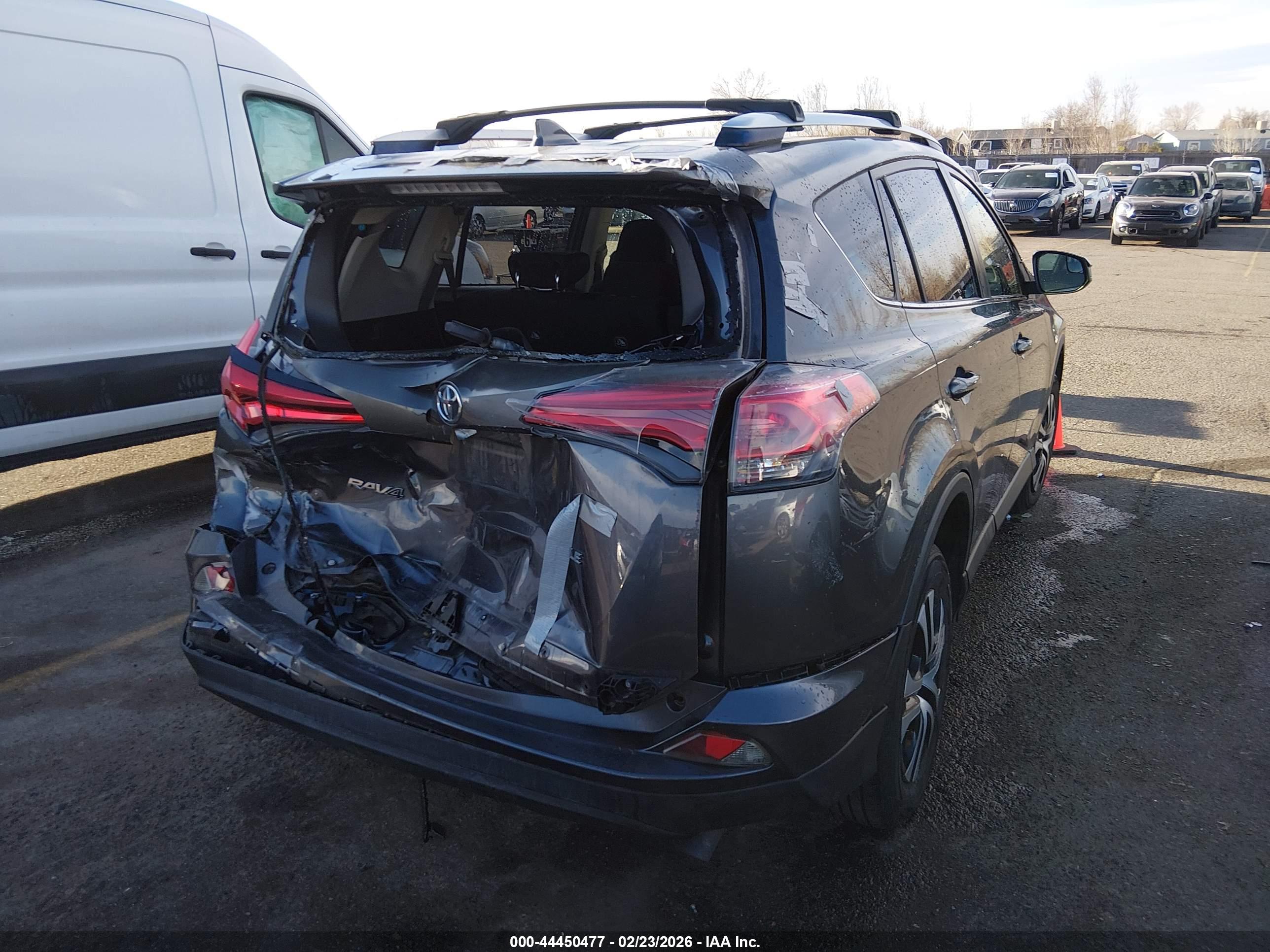 TOYOTA RAV4 image 4