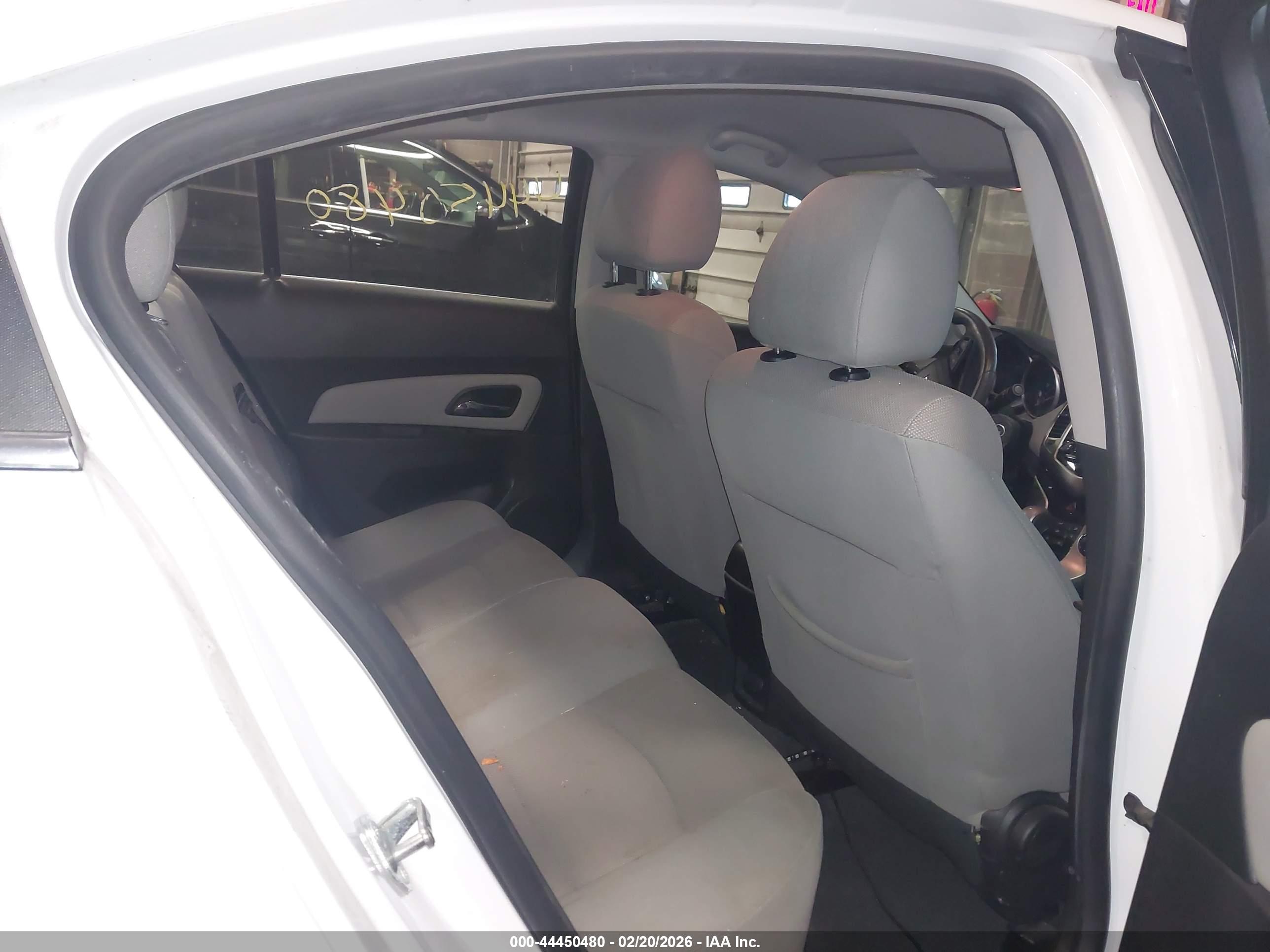 CHEVROLET CRUZE image 8