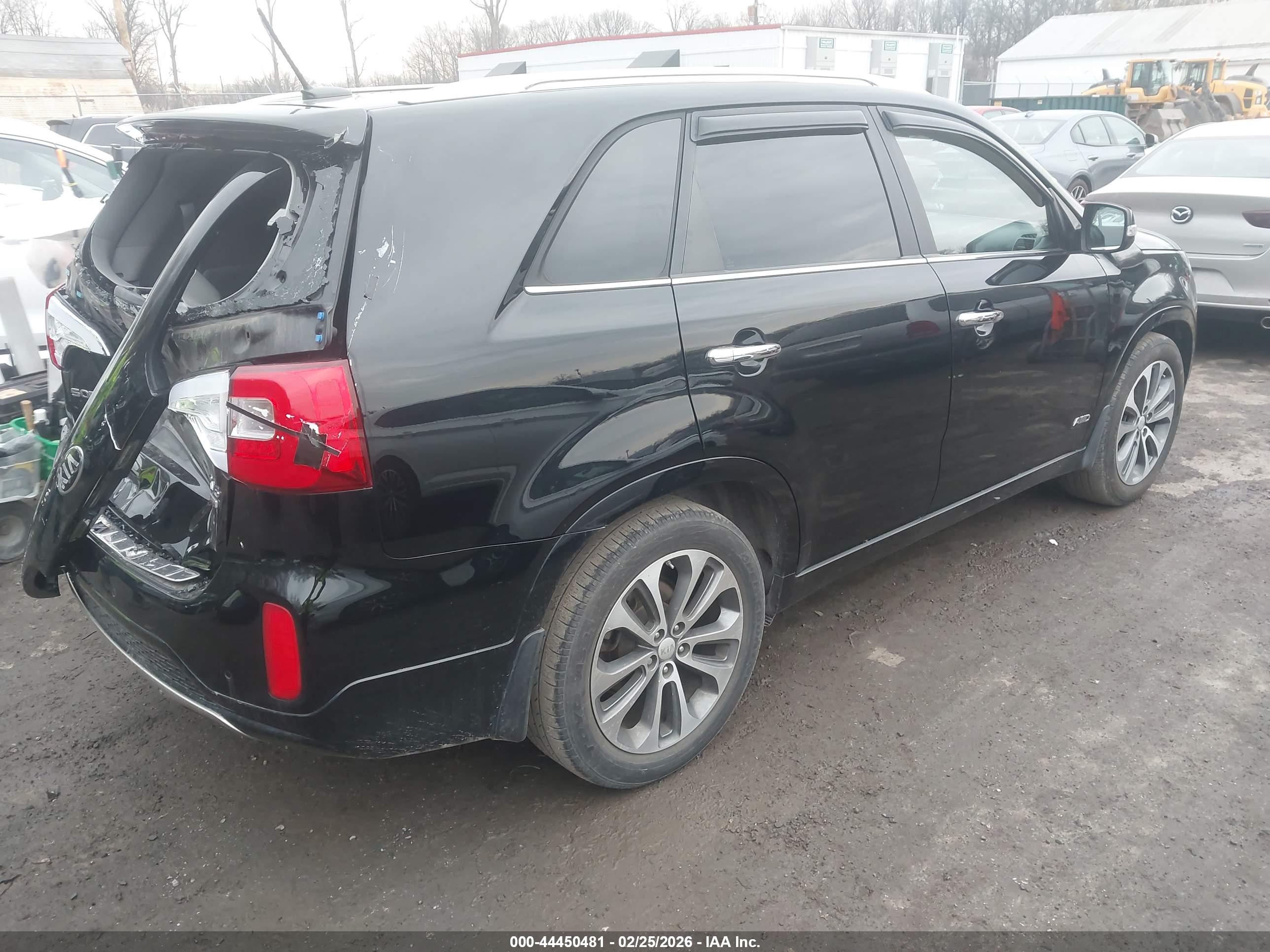 KIA SORENTO image 4