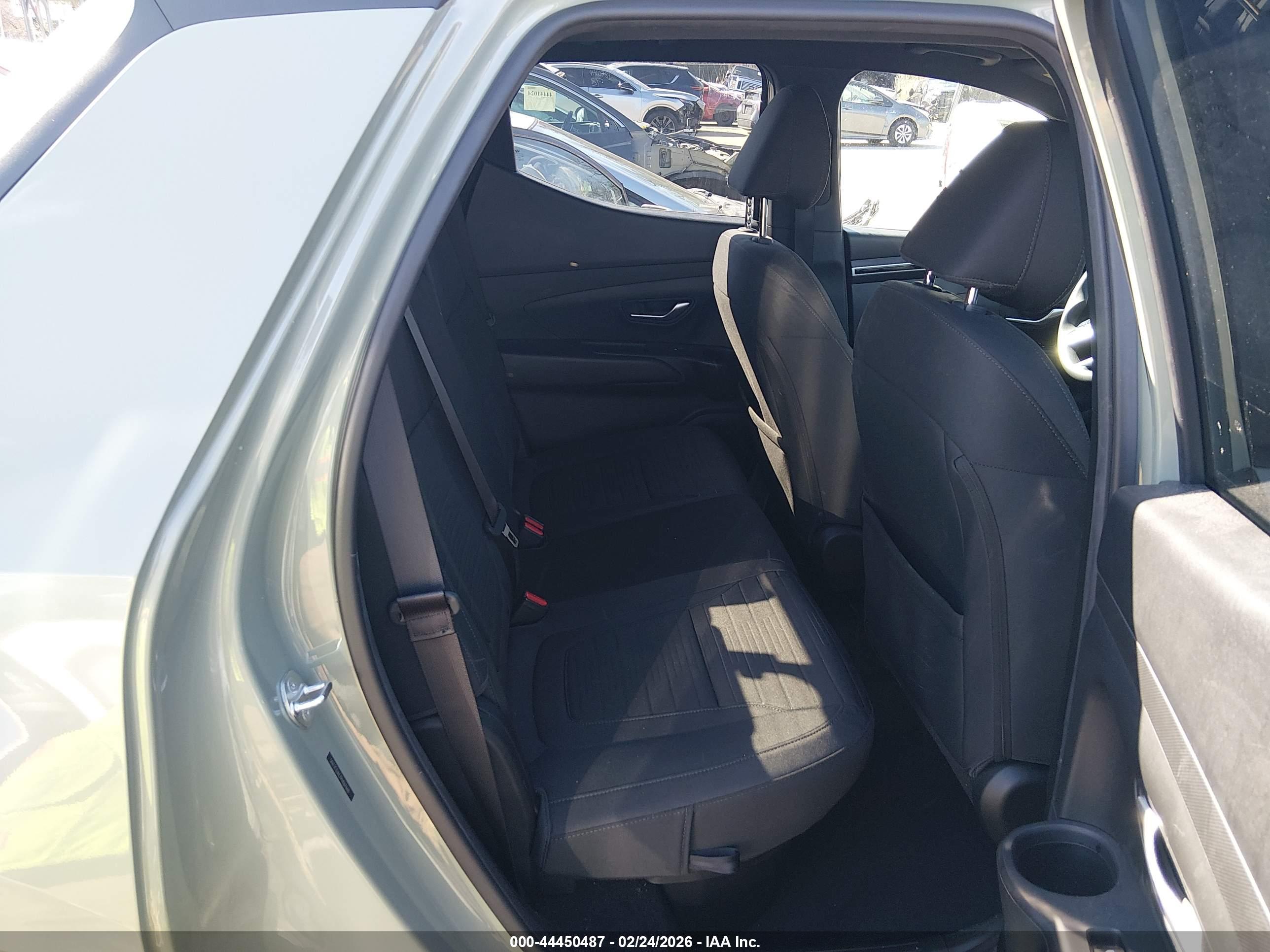 HYUNDAI SANTA image 8