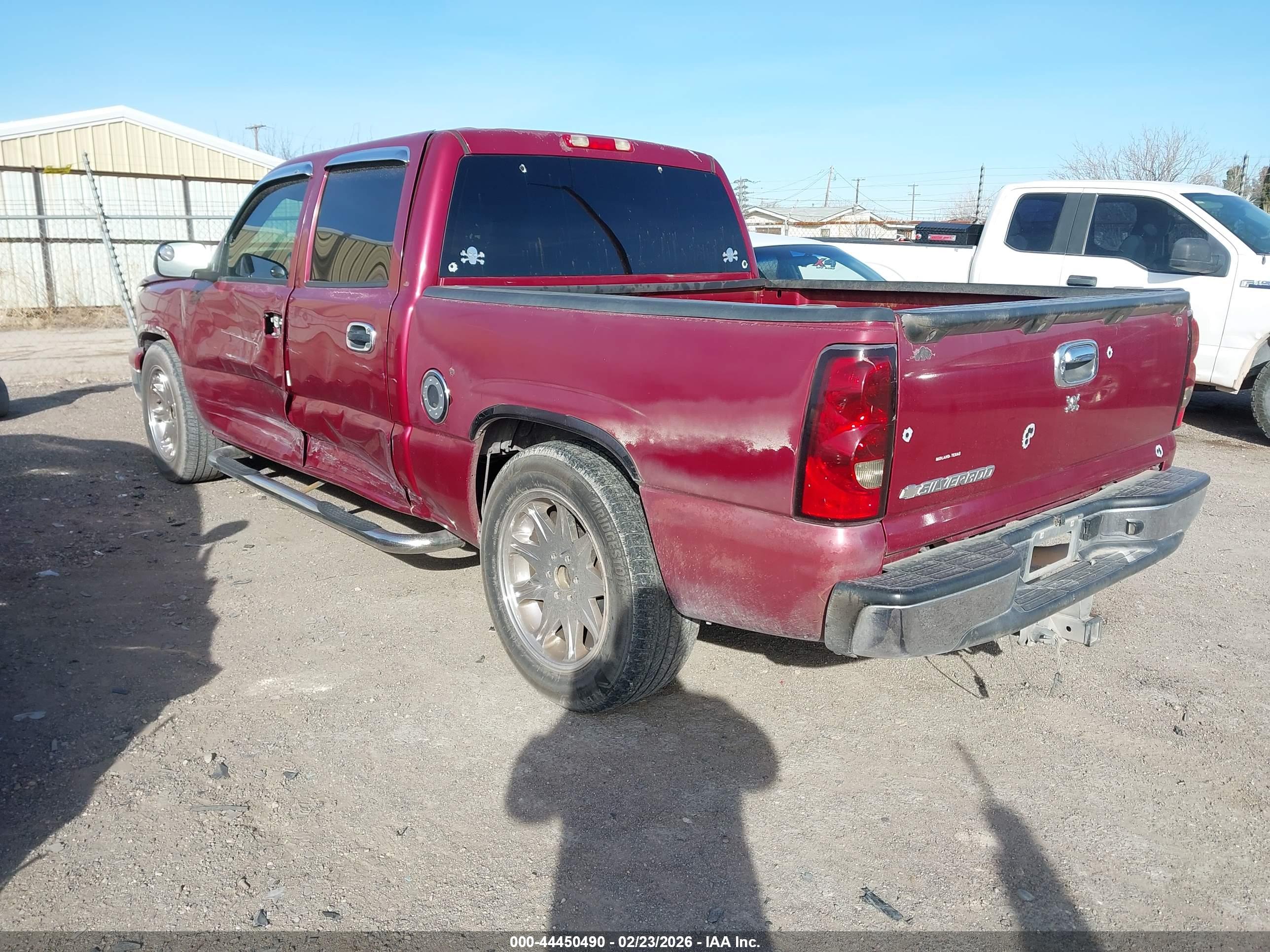 CHEVROLET SILVERADO image 3