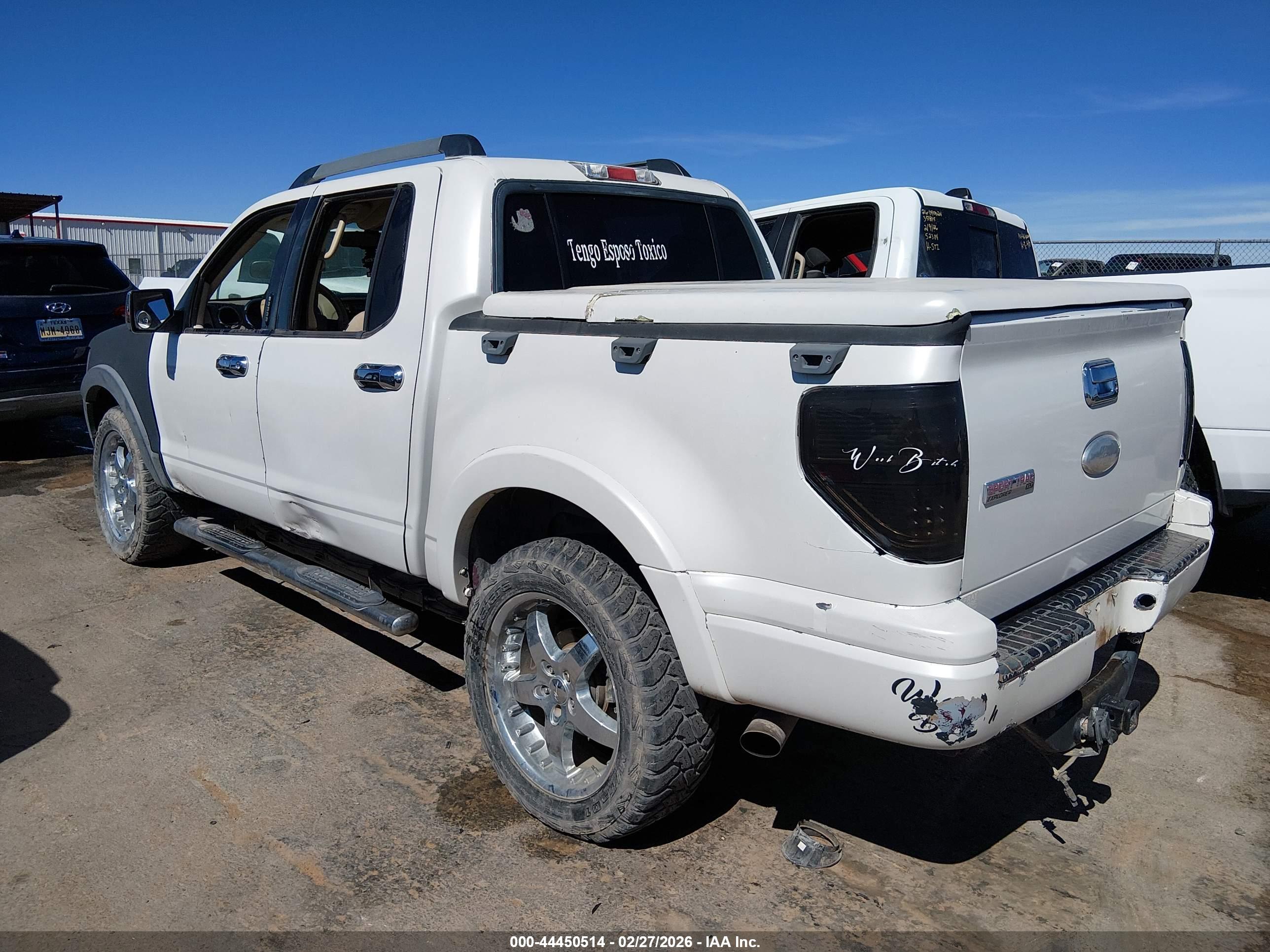 FORD EXPLORER image 3