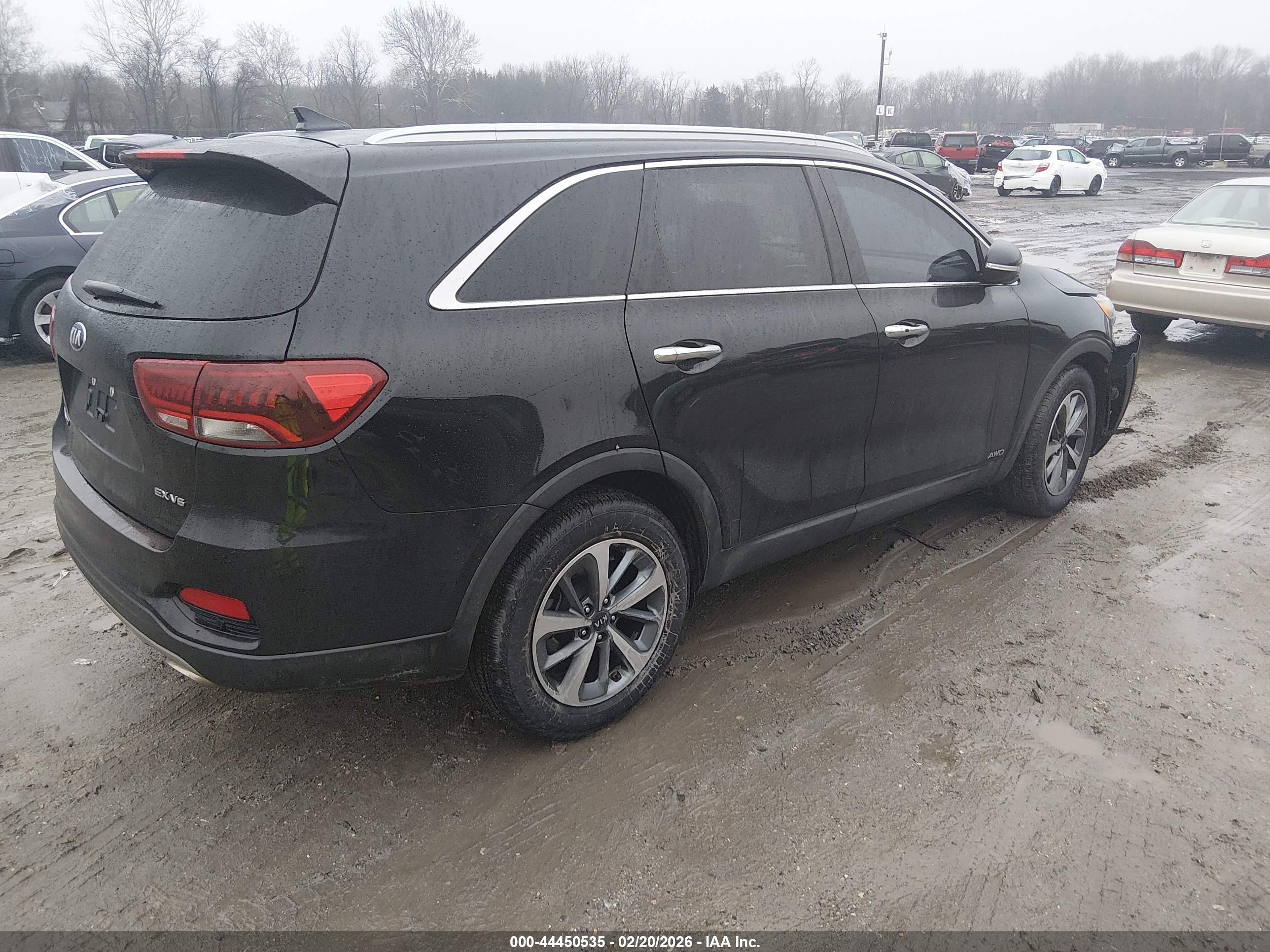 KIA SORENTO image 4