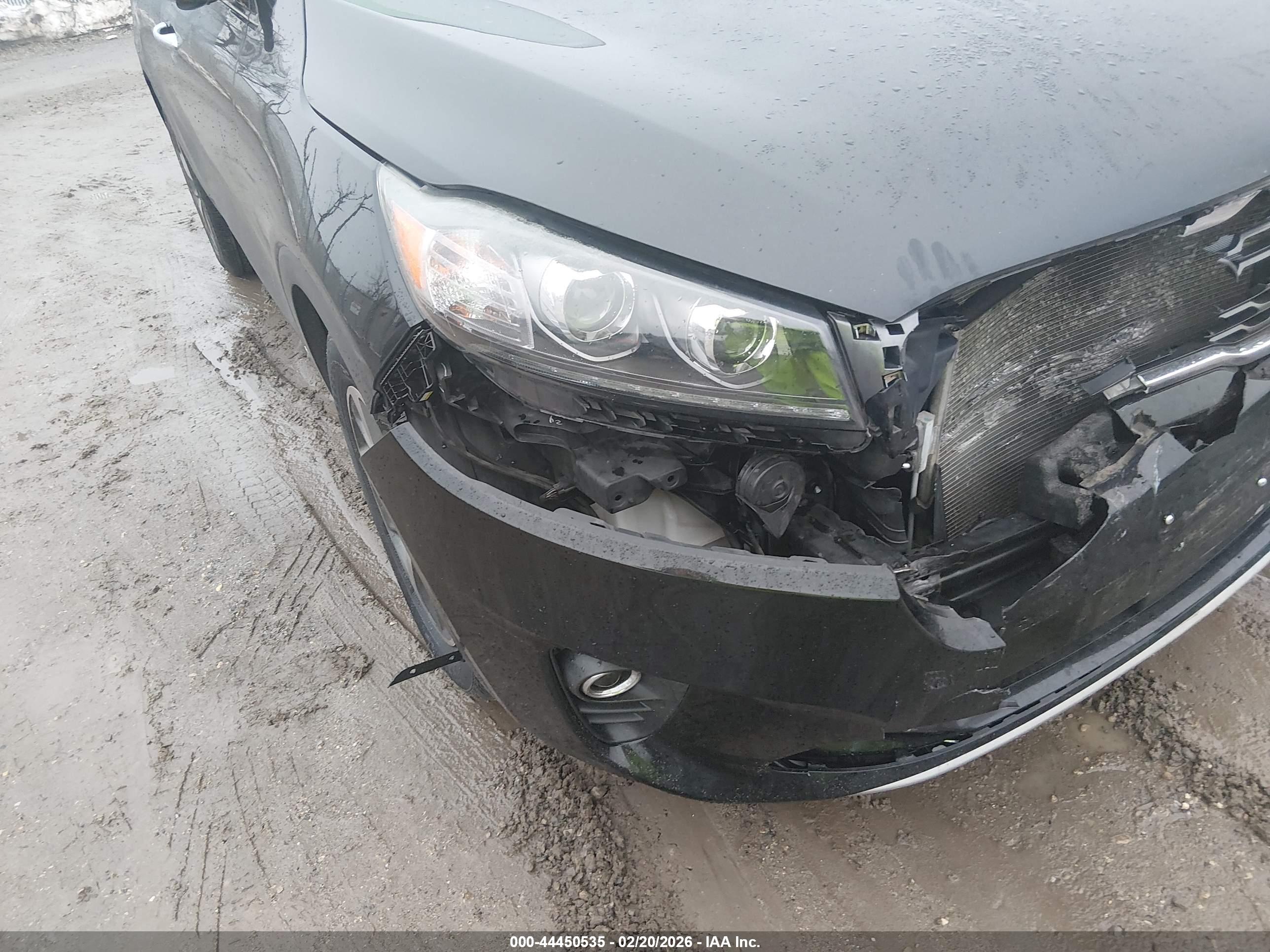 KIA SORENTO image 6
