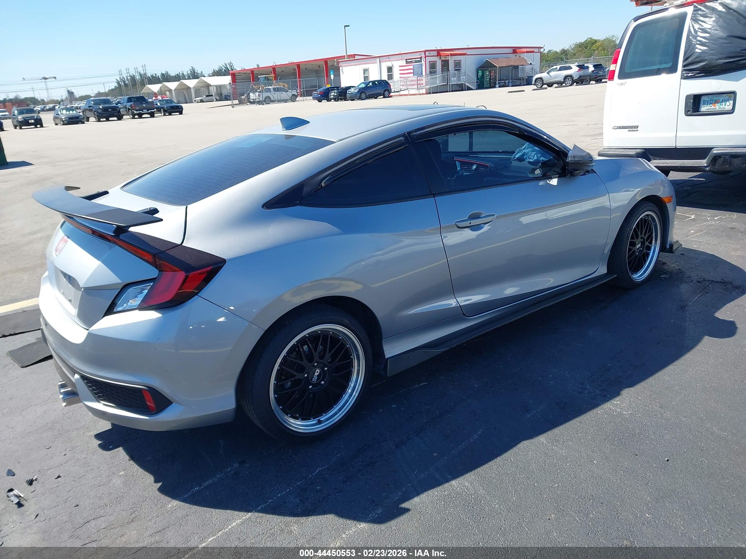 HONDA CIVIC image 4