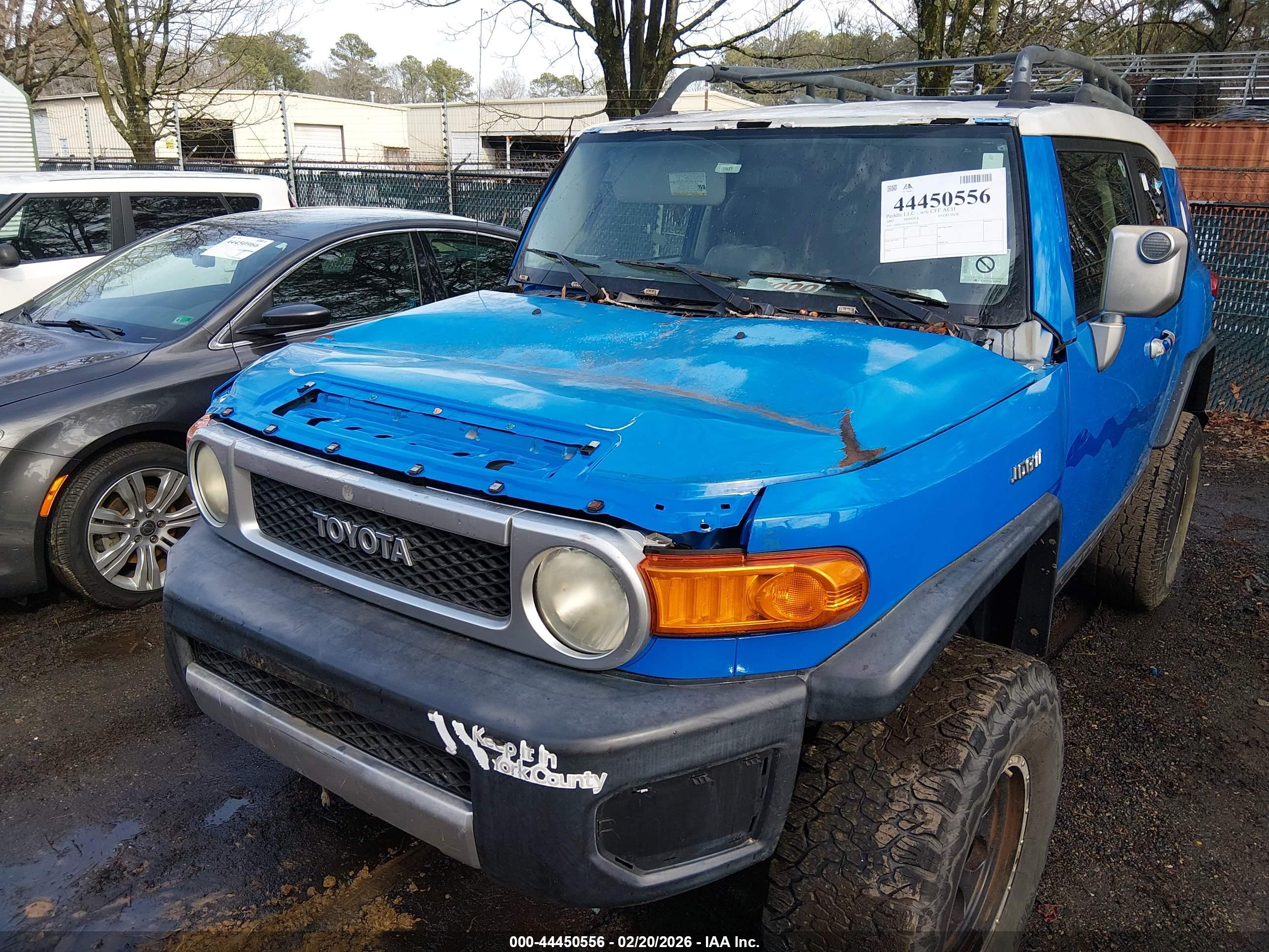 TOYOTA FJ image 6