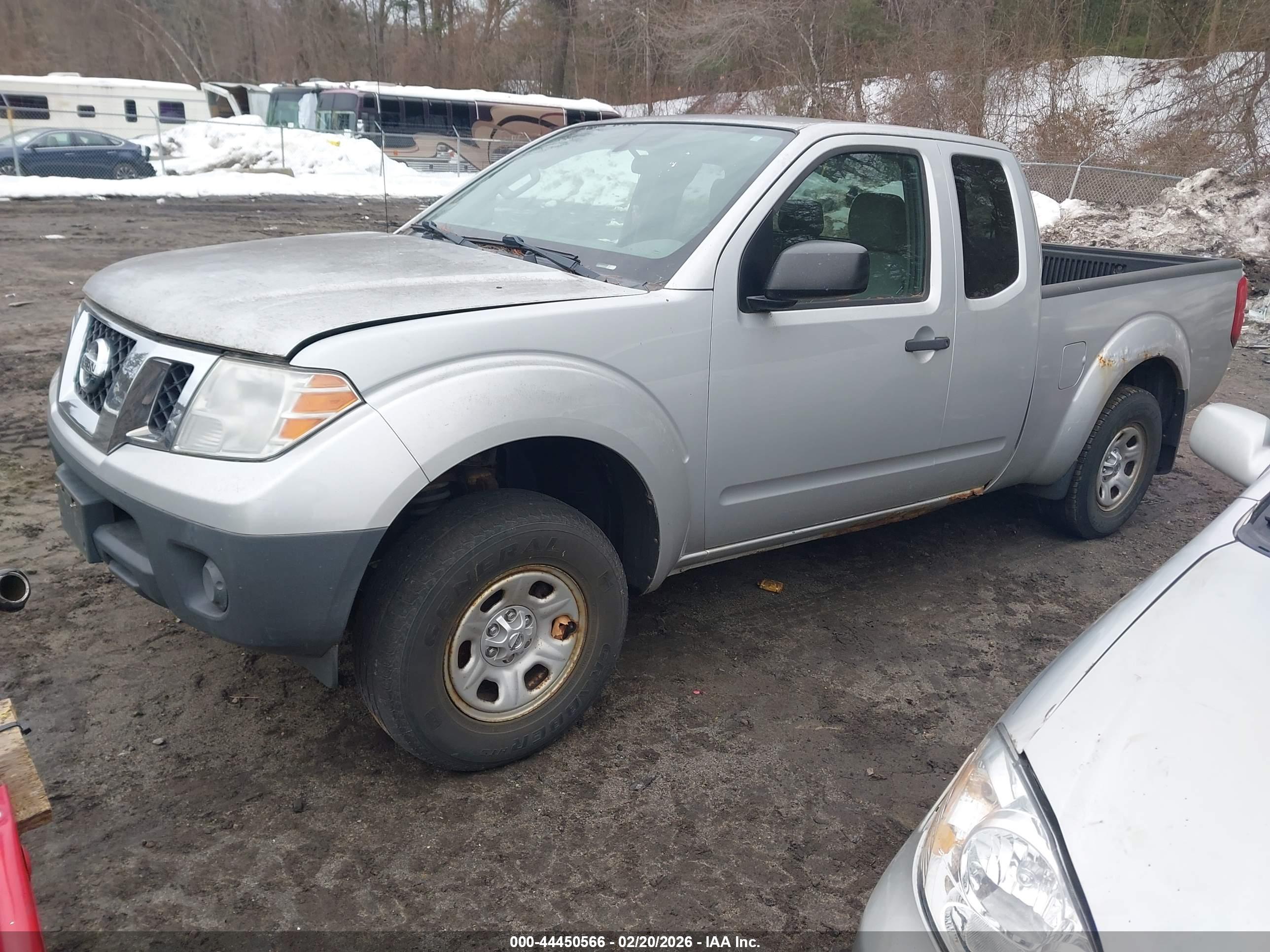 NISSAN FRONTIER image 2