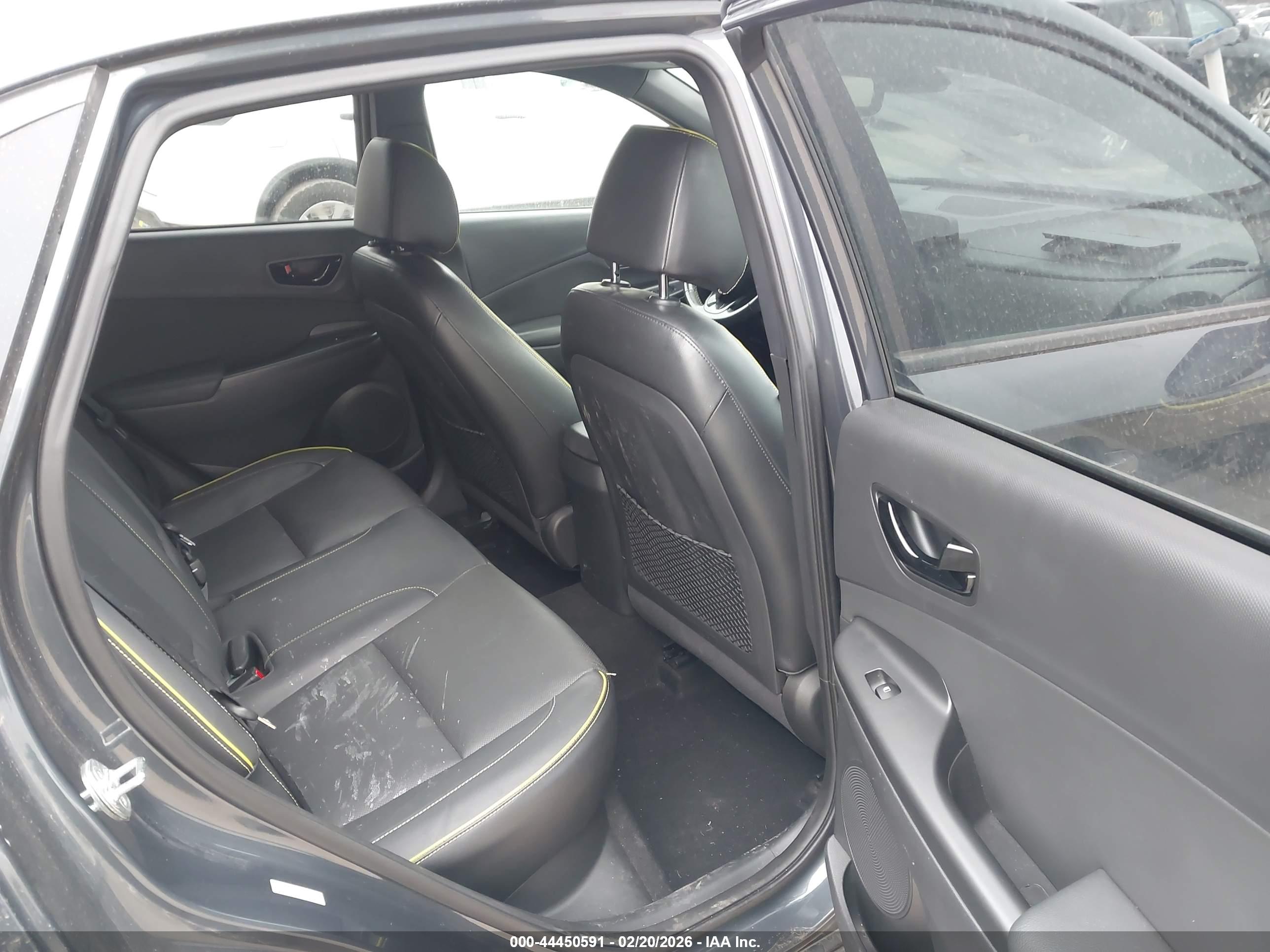 HYUNDAI KONA image 8