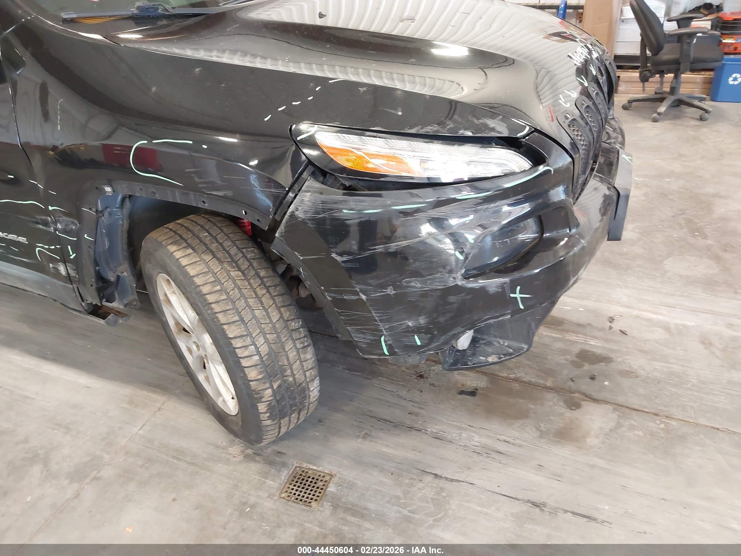 JEEP CHEROKEE image 6