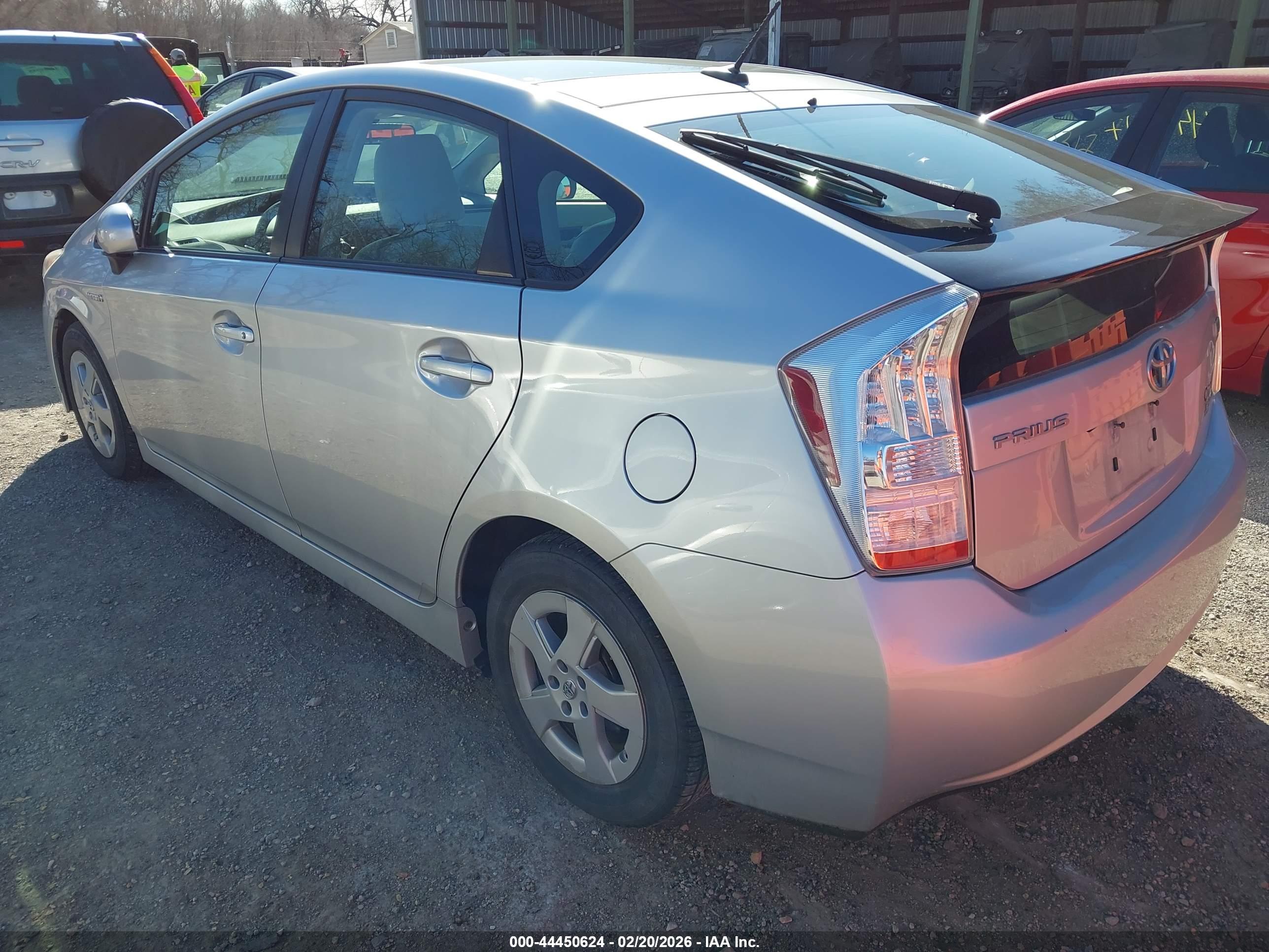 TOYOTA PRIUS image 3