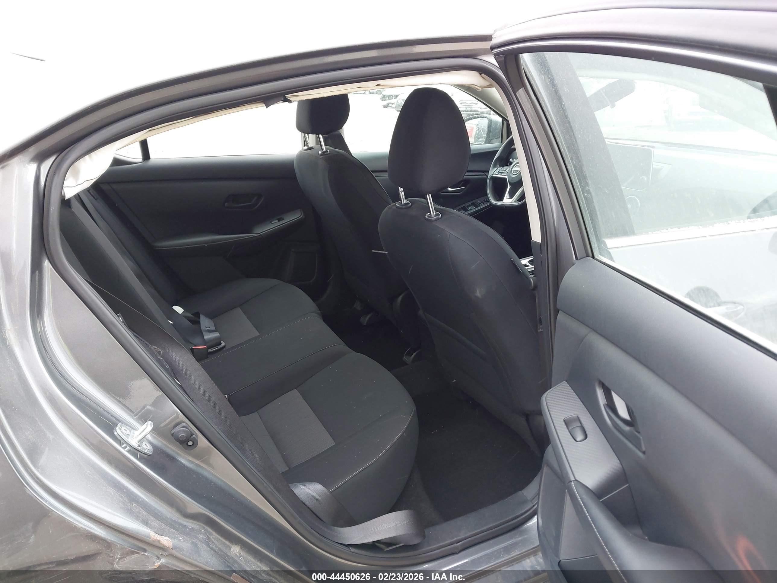 NISSAN SENTRA image 8