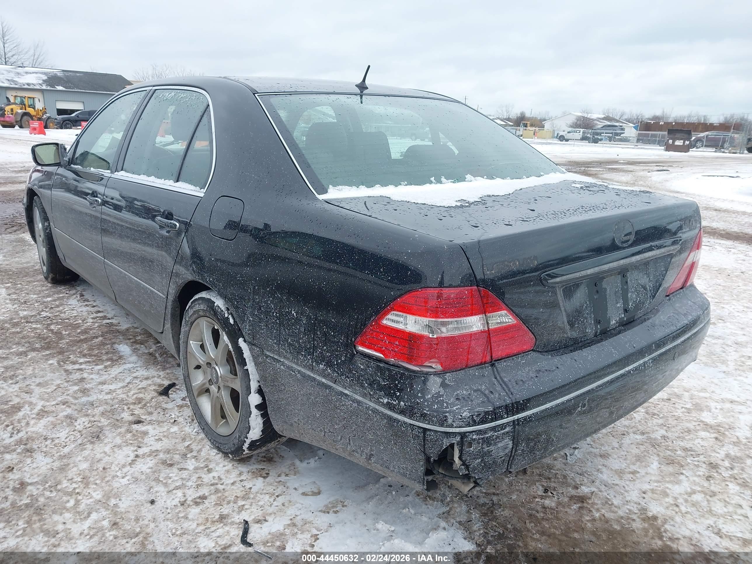 LEXUS LS image 3