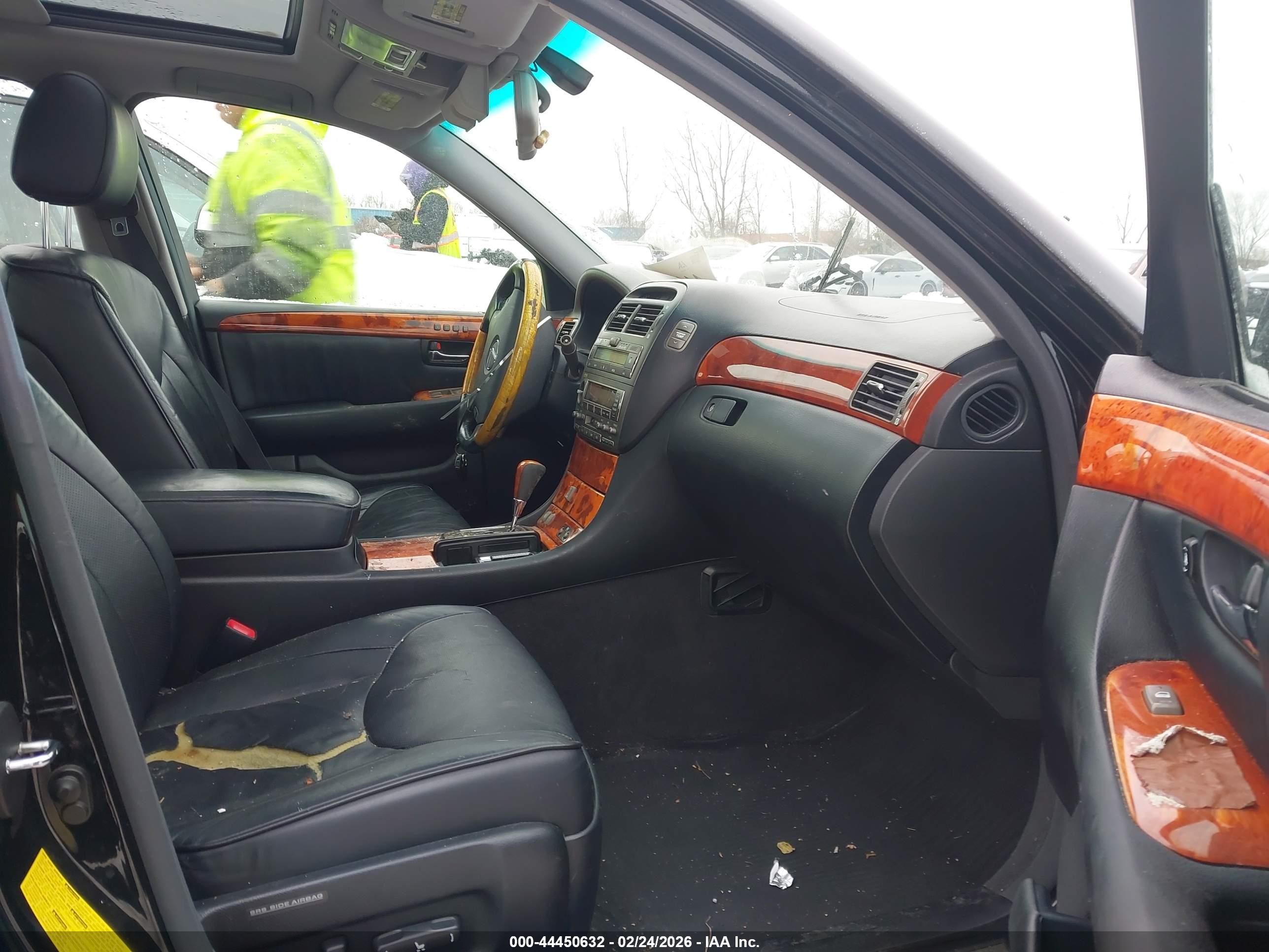 LEXUS LS image 5