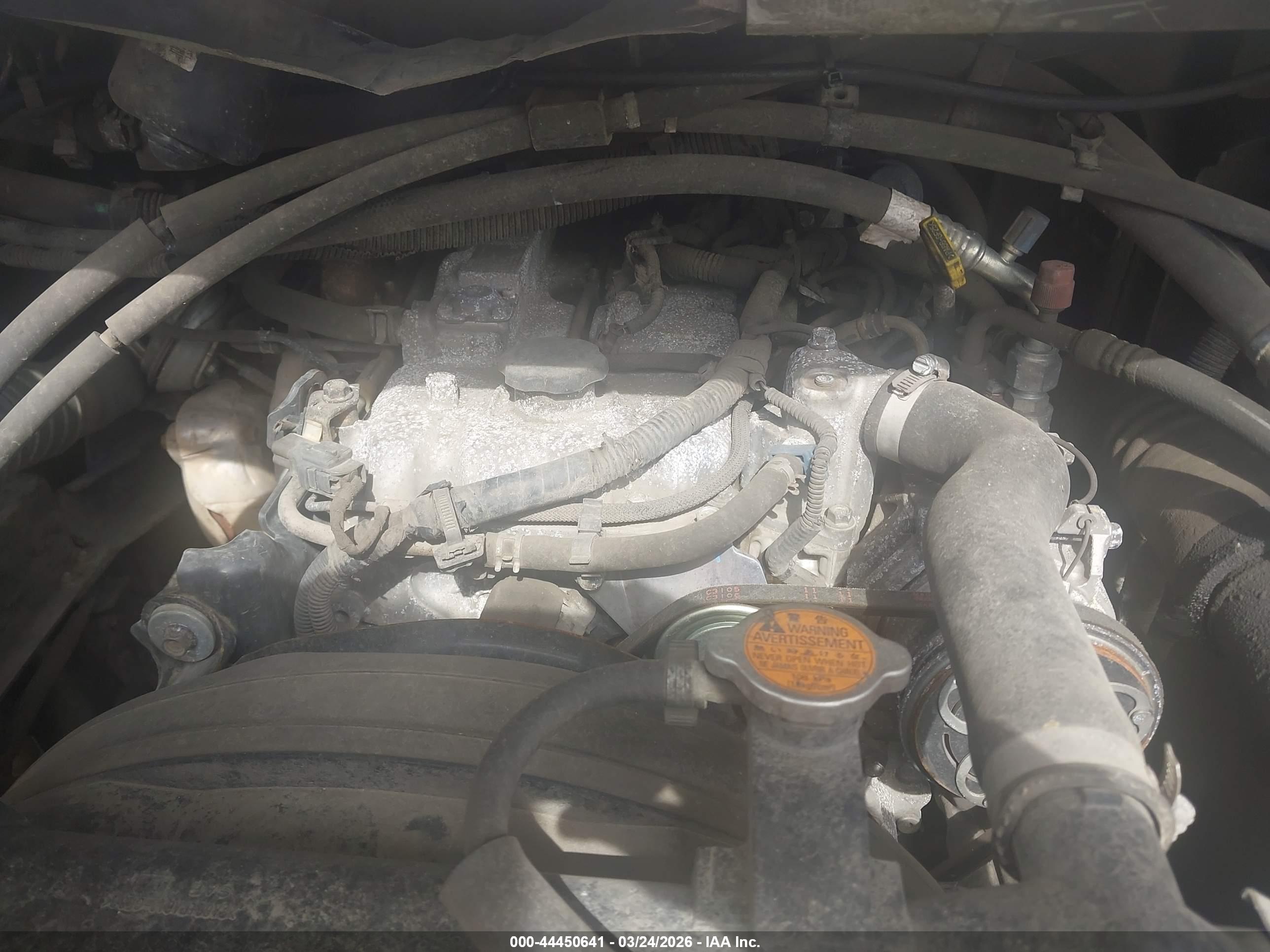 ISUZU COMMERCIAL image 10