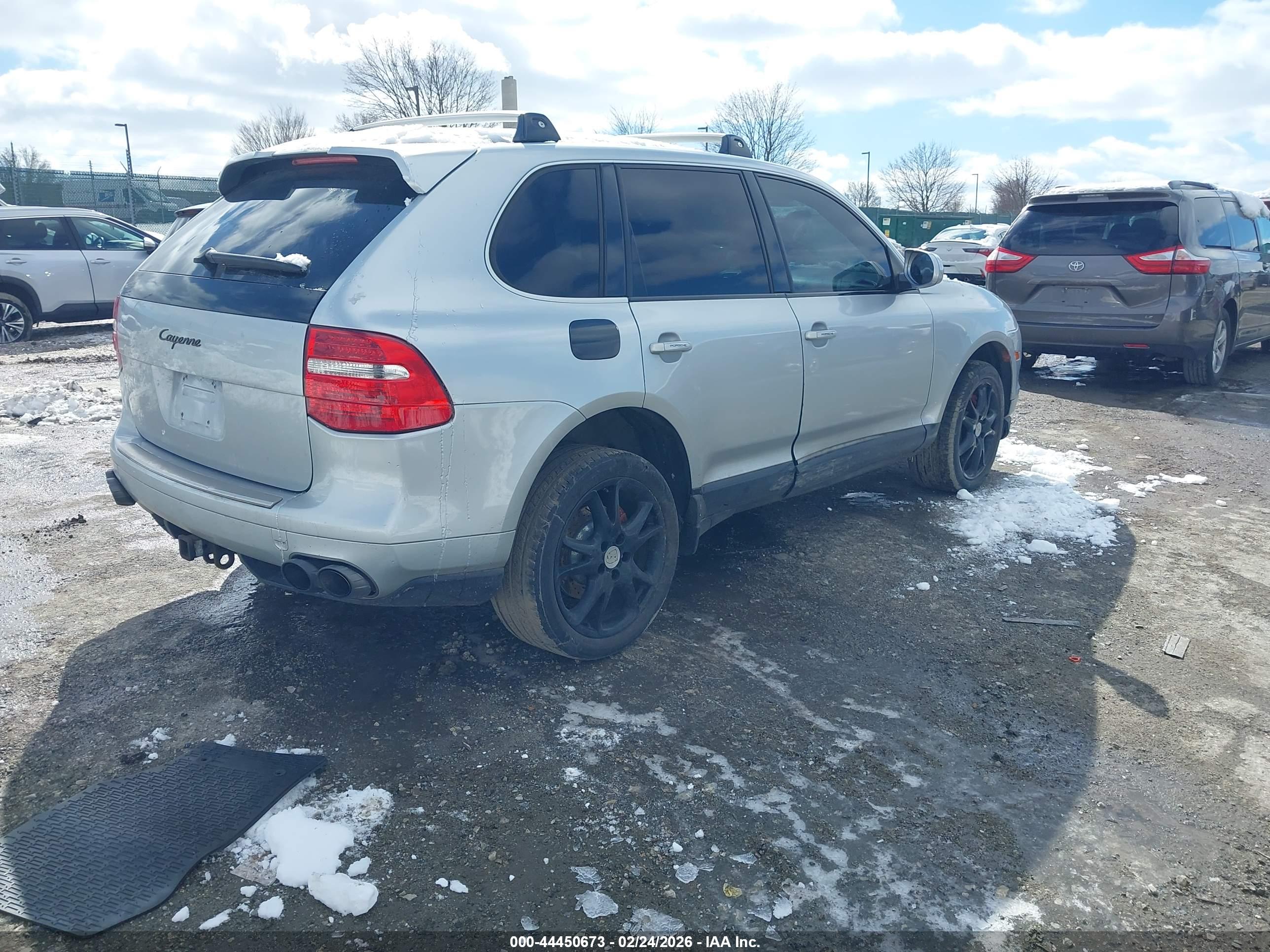 PORSCHE CAYENNE image 4