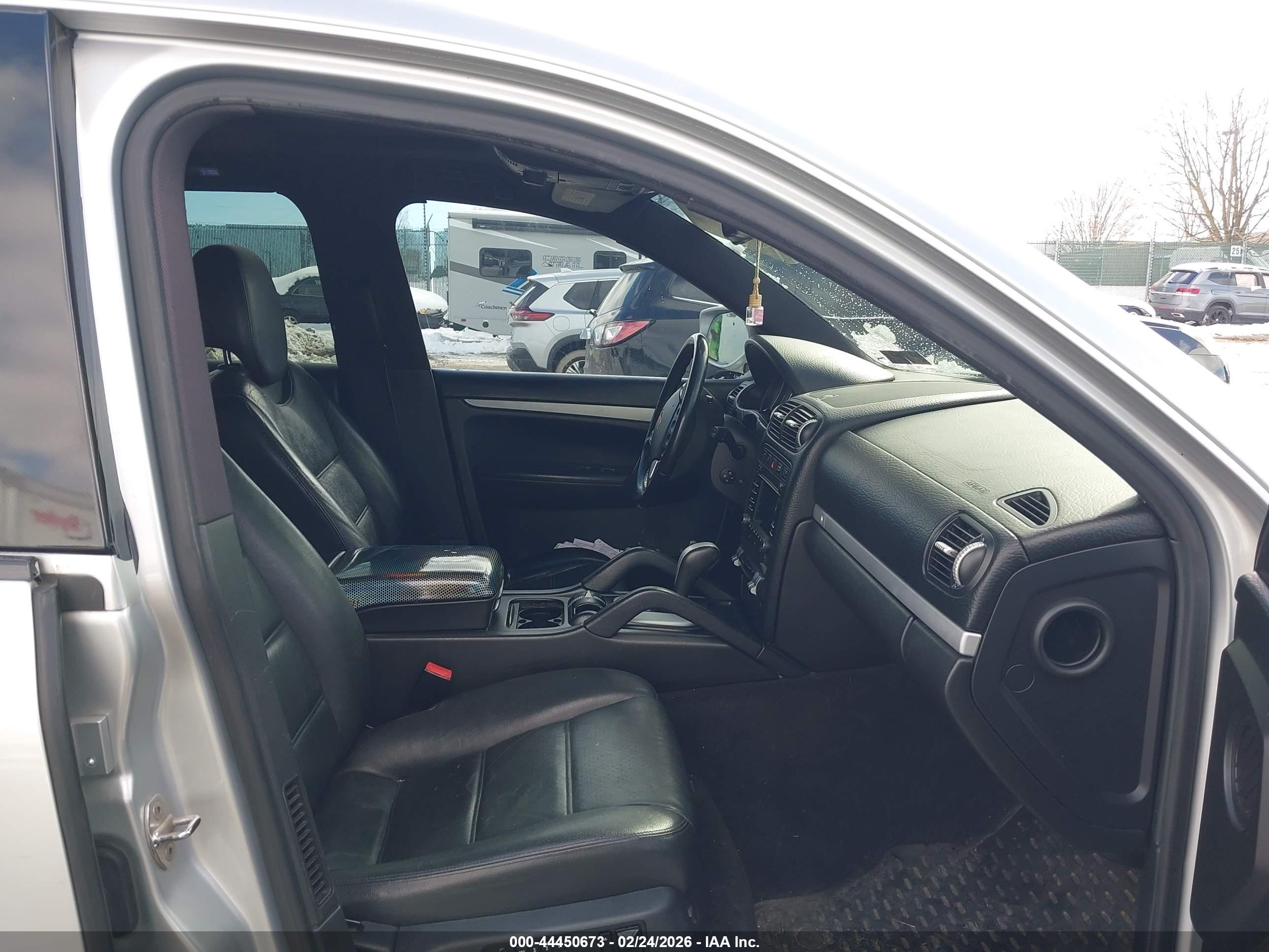 PORSCHE CAYENNE image 5