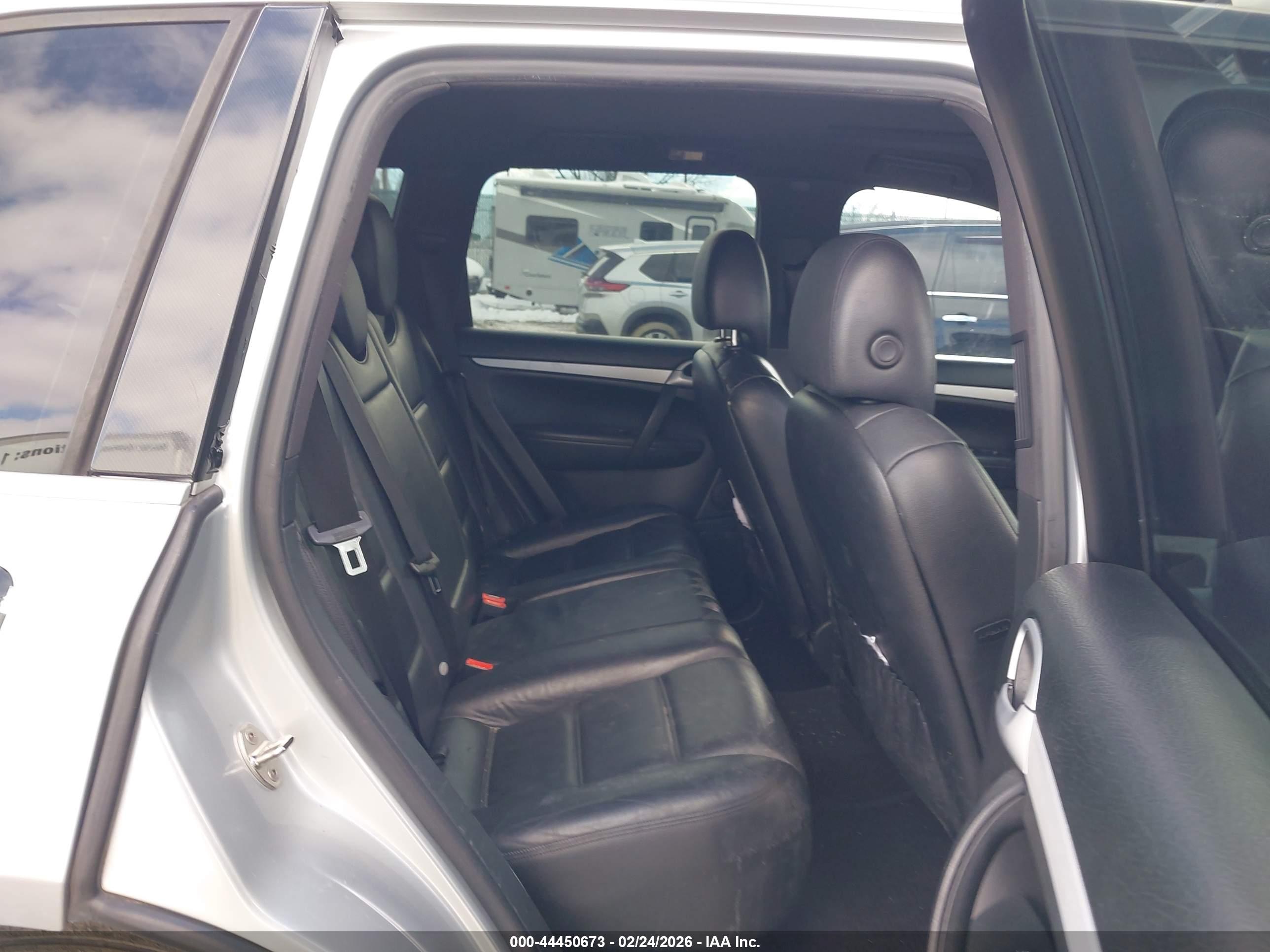 PORSCHE CAYENNE image 8