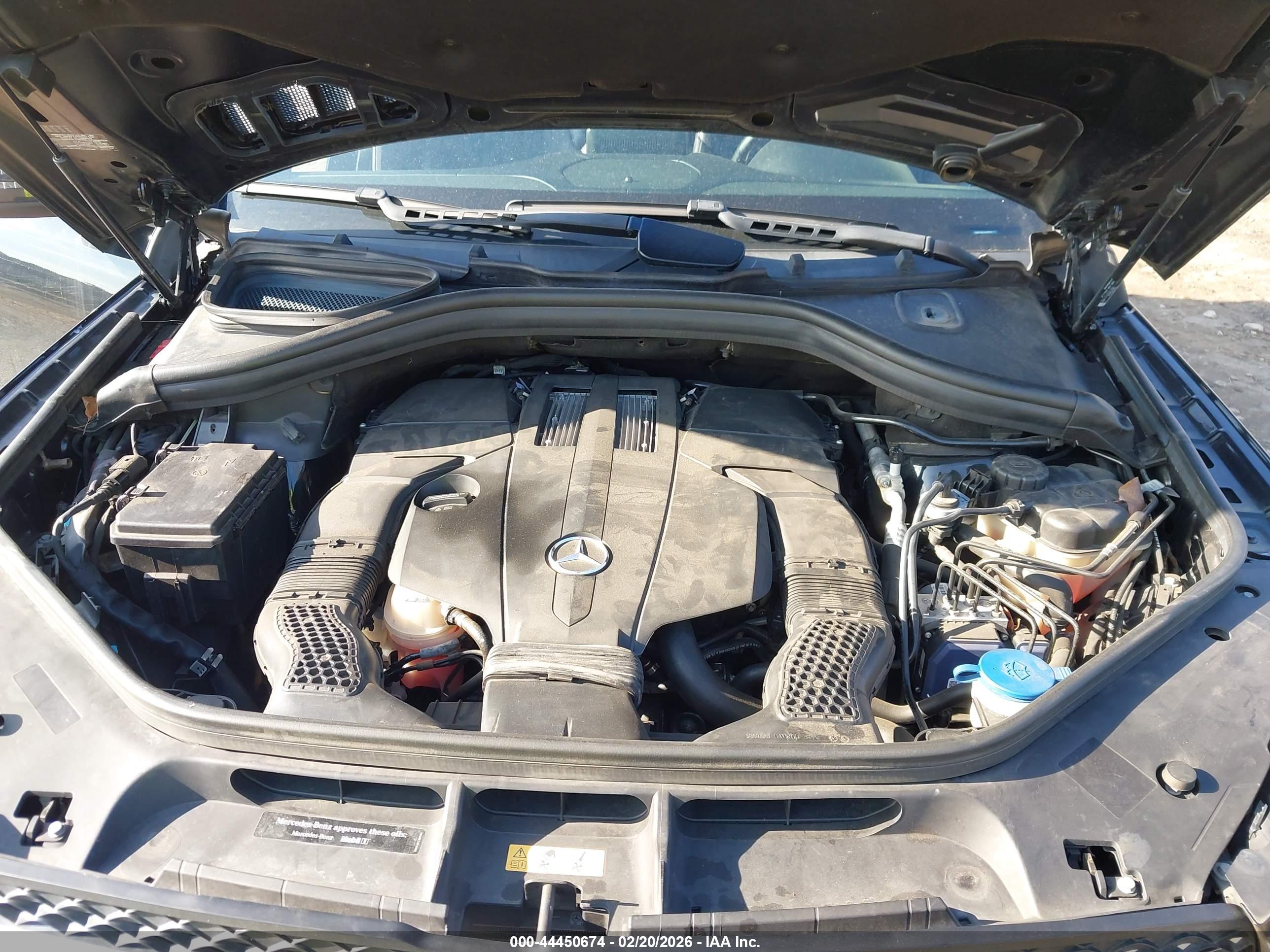 MERCEDES-BENZ GLS image 10