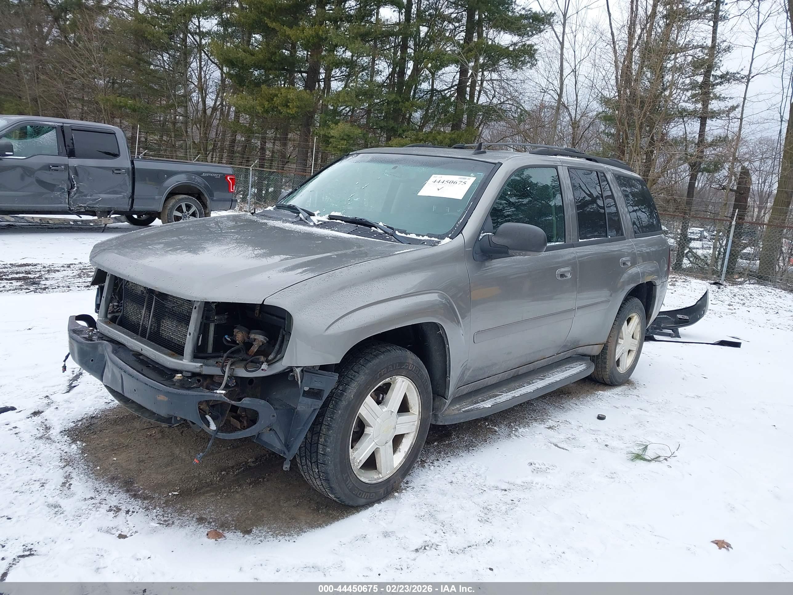 CHEVROLET TRAILBLAZER image 2