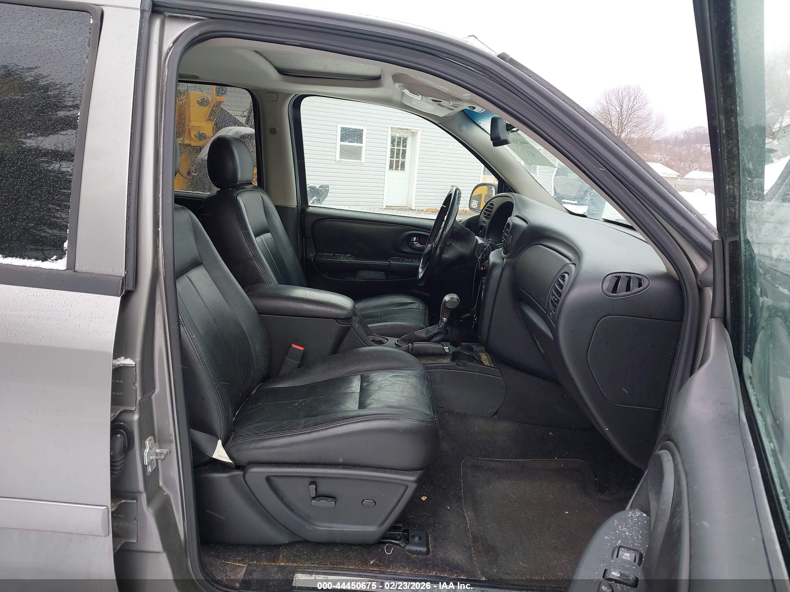 CHEVROLET TRAILBLAZER image 5