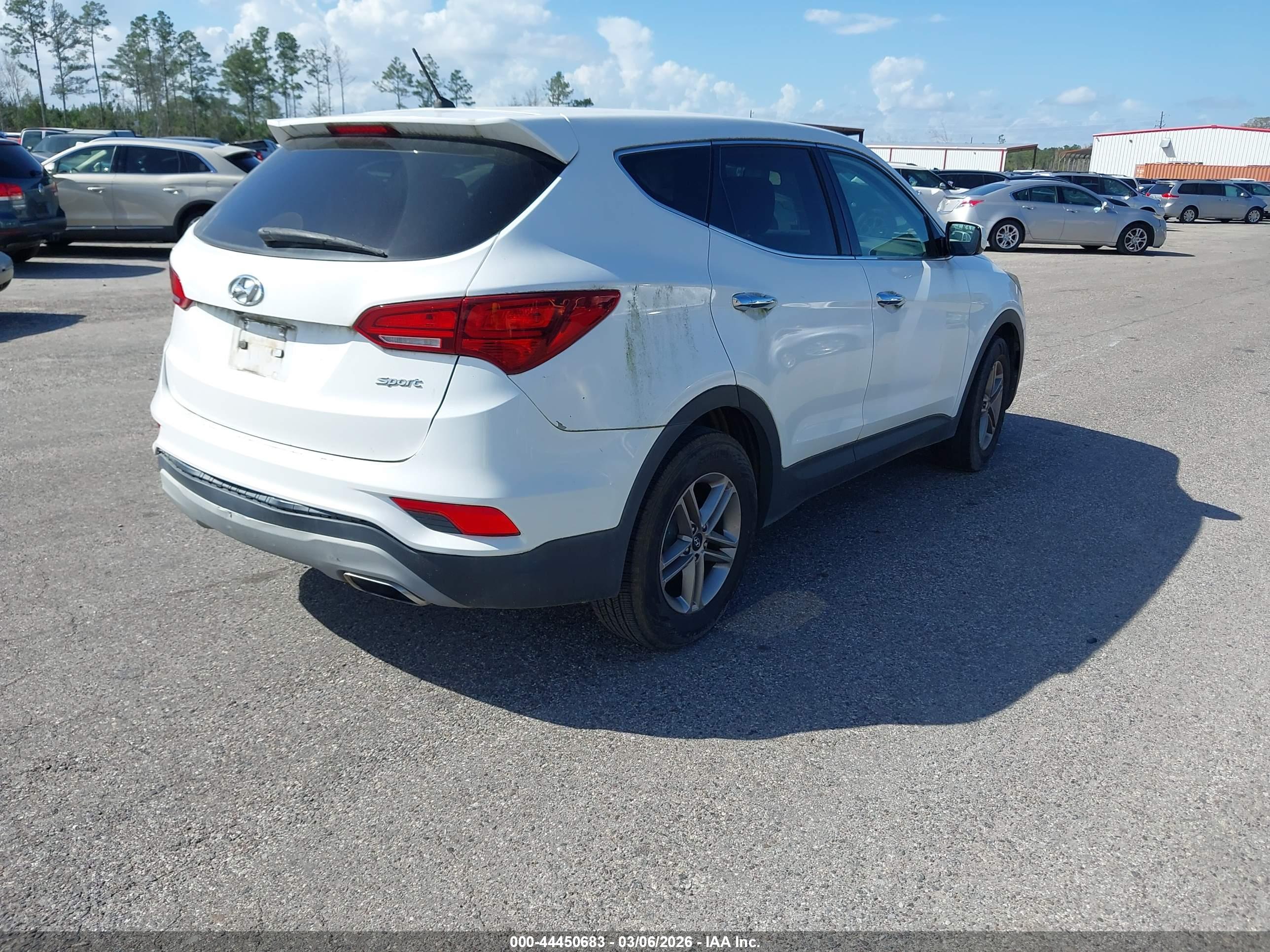 HYUNDAI SANTA image 4
