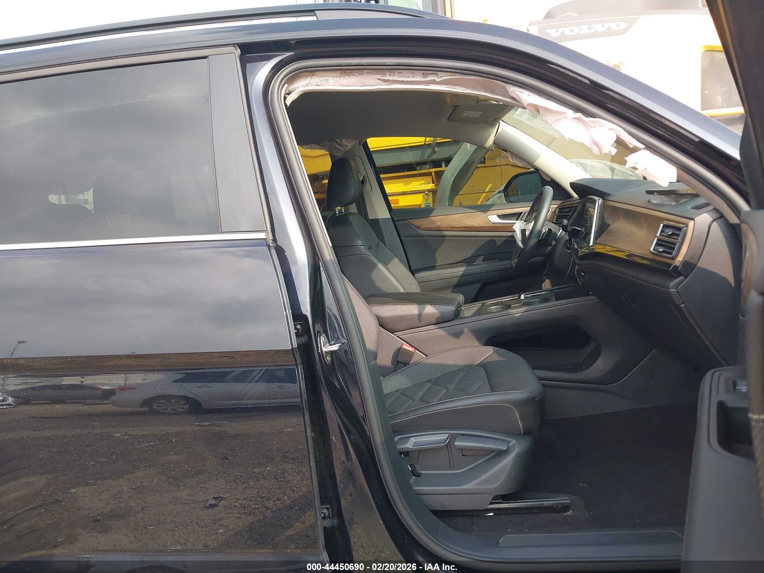 VOLKSWAGEN ATLAS image 5