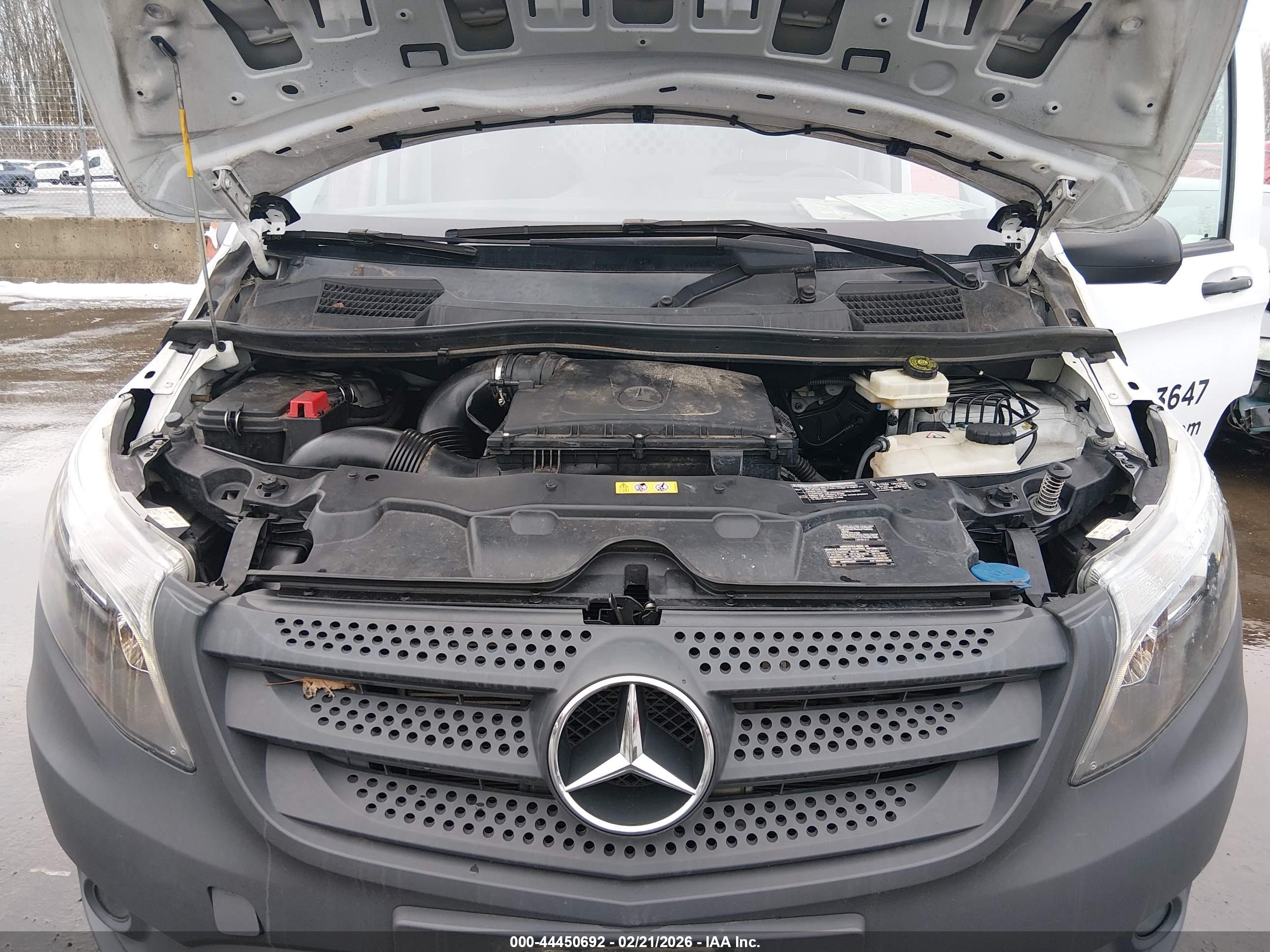 MERCEDES-BENZ METRIS image 10