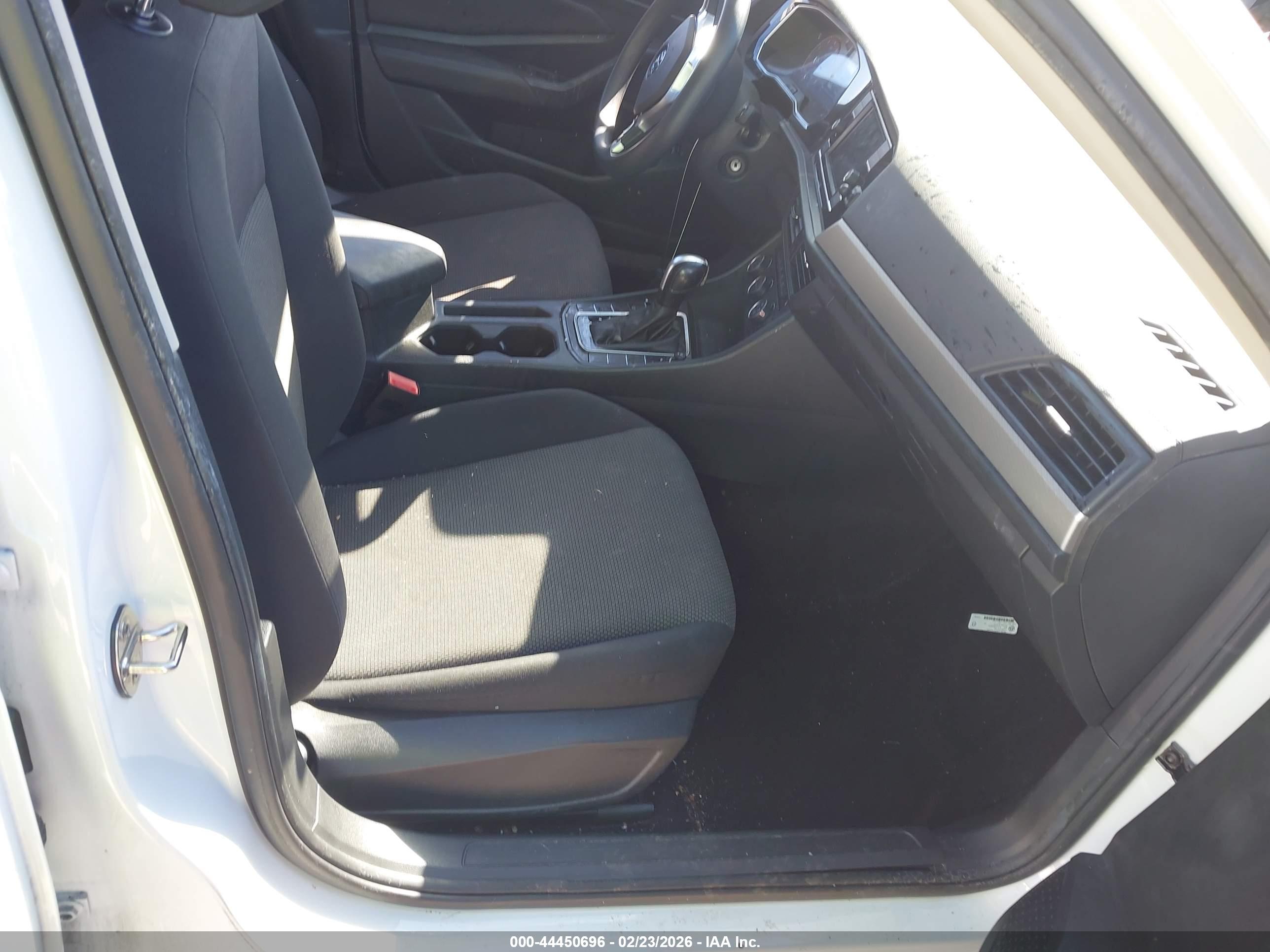 VOLKSWAGEN JETTA image 5