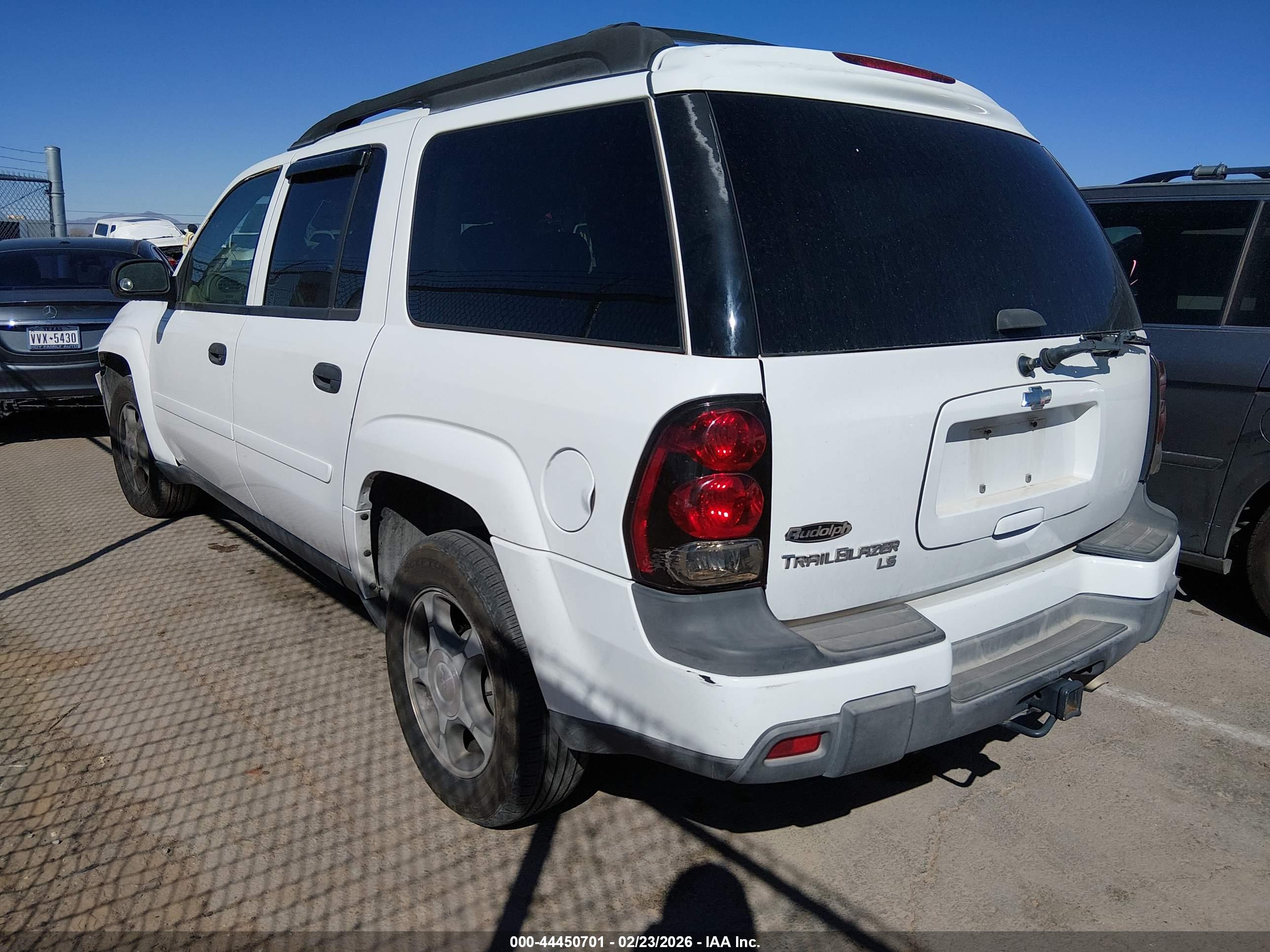 CHEVROLET TRAILBLAZER image 3