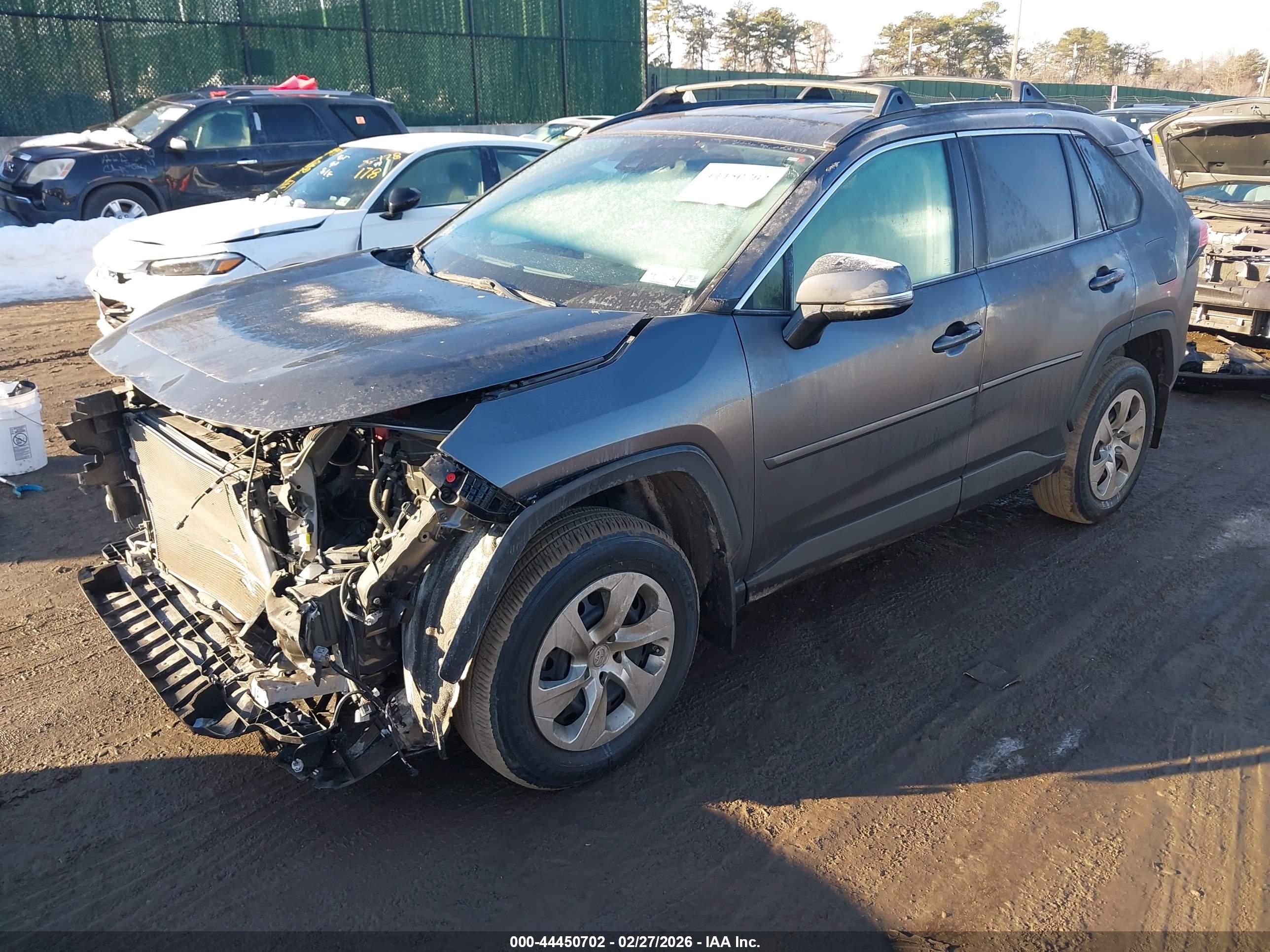 TOYOTA RAV4 image 2