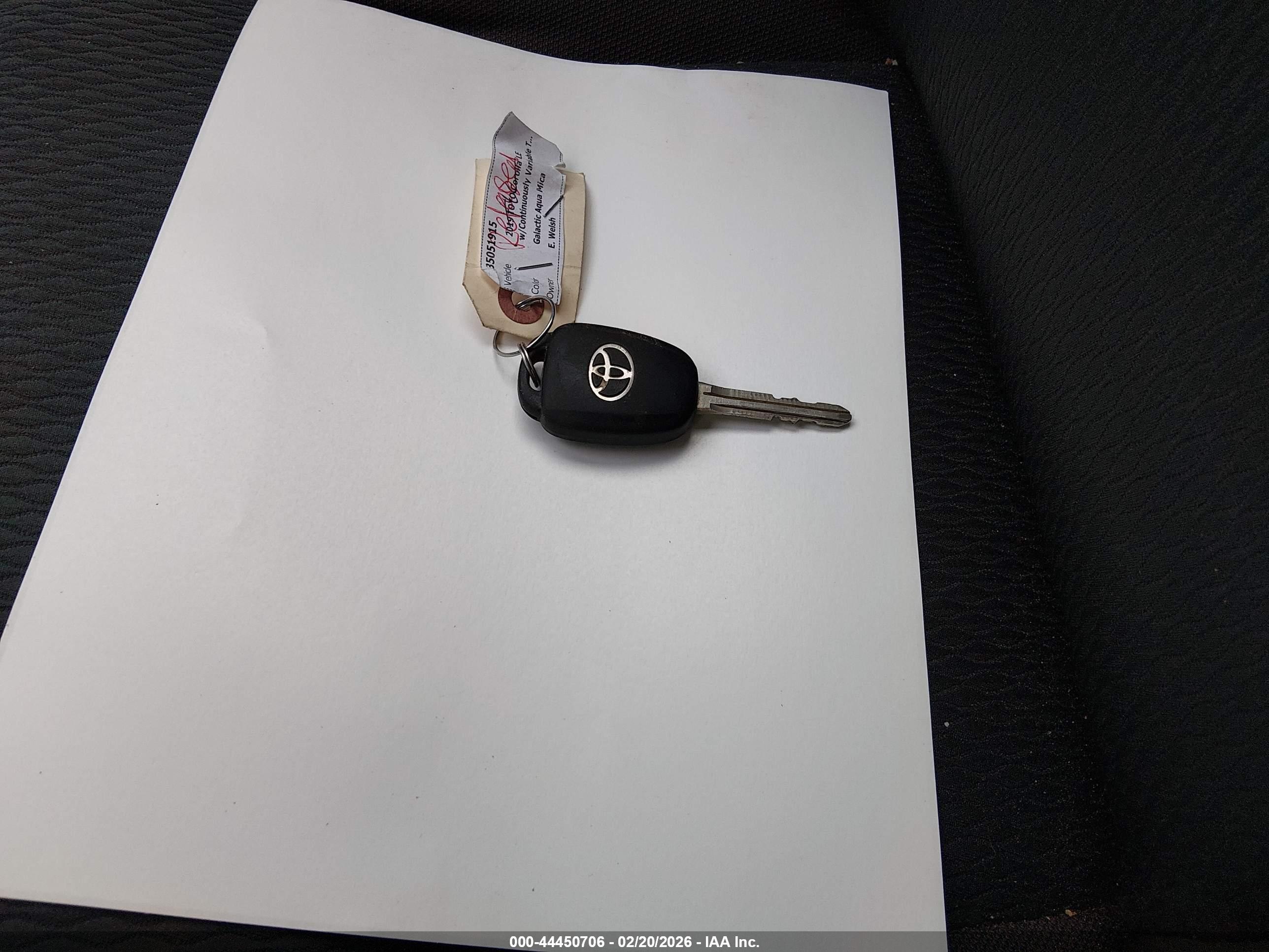 TOYOTA COROLLA image 11
