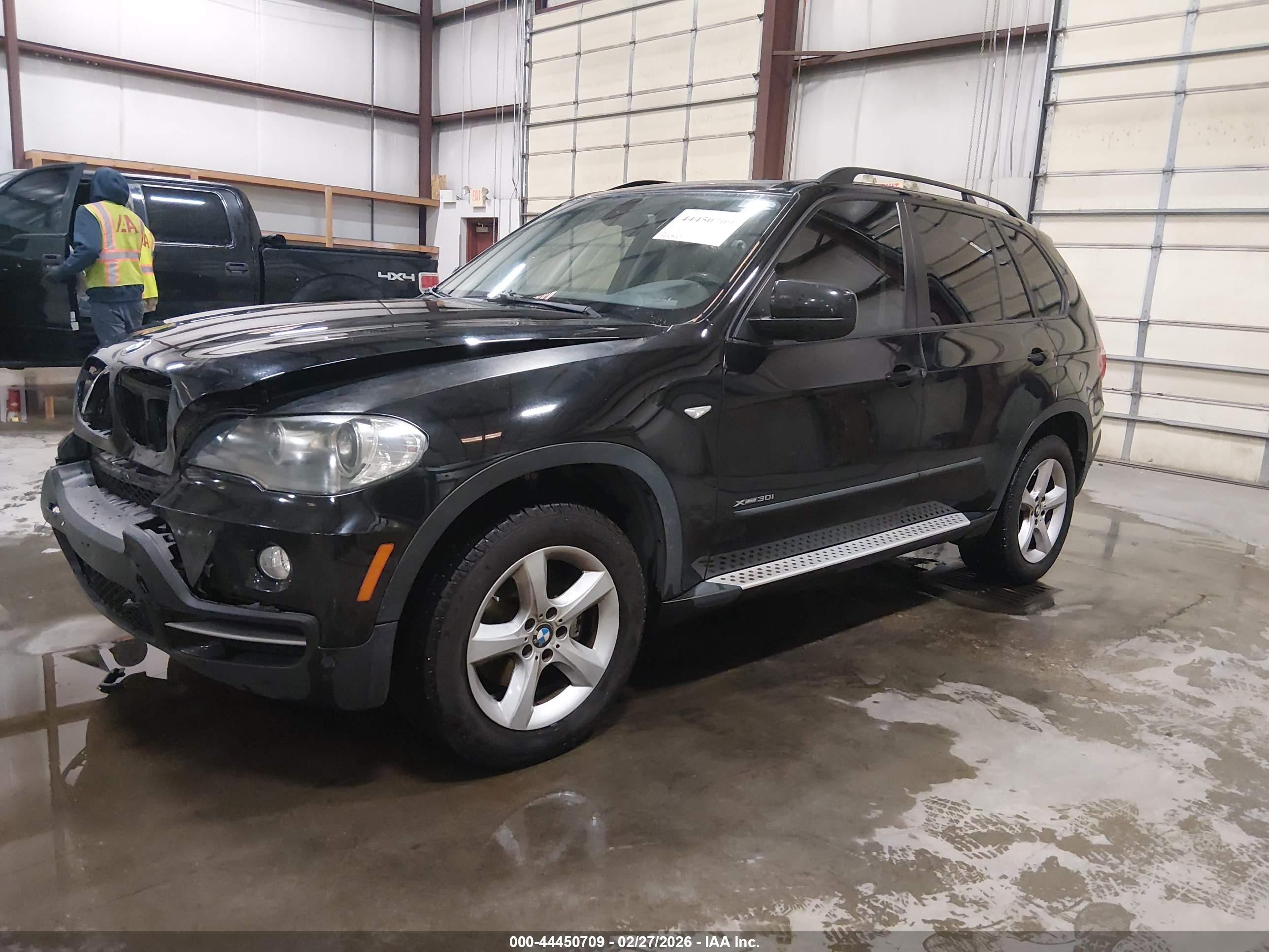 BMW X5 image 2
